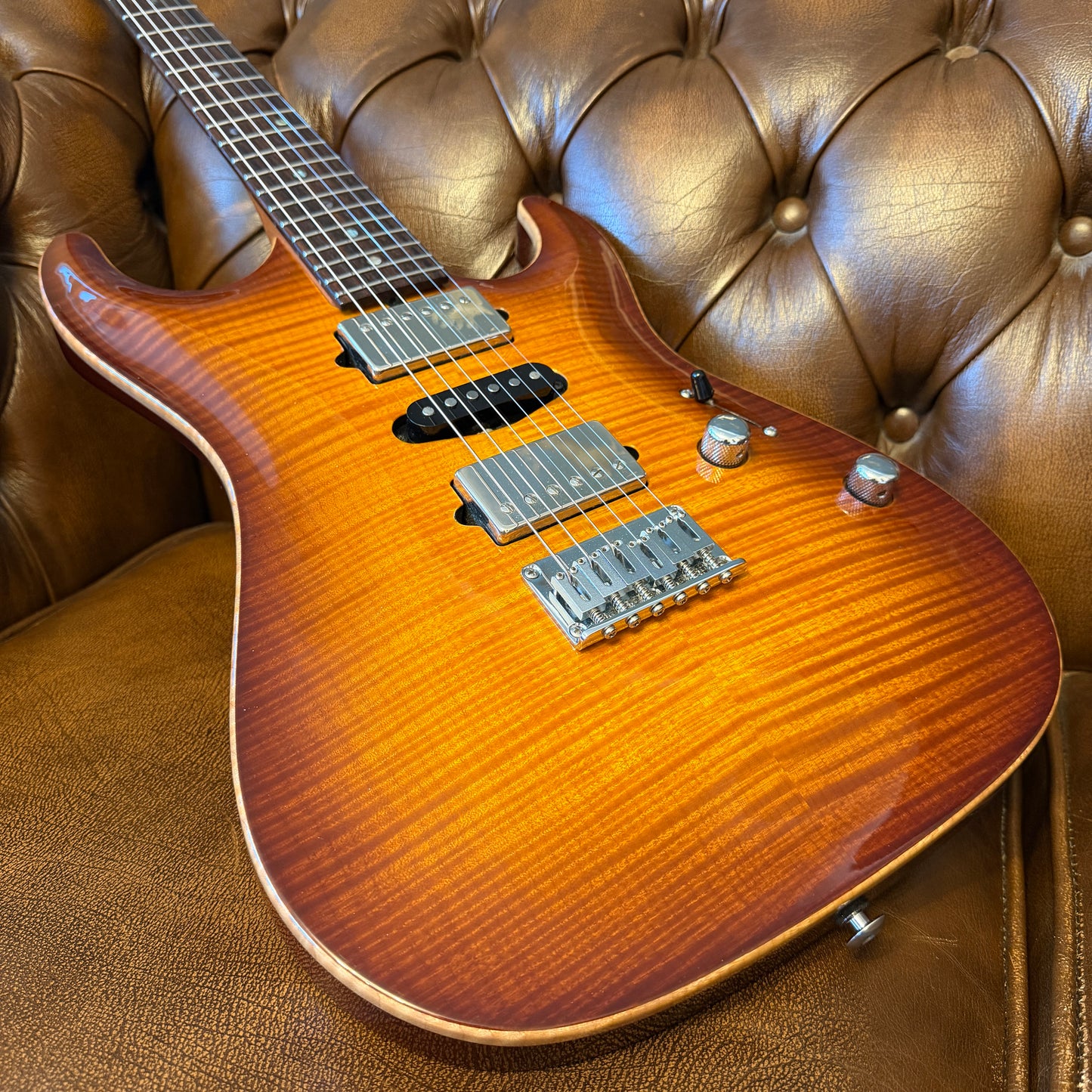 2005 Suhr Carve Top Standard - Honey Burst