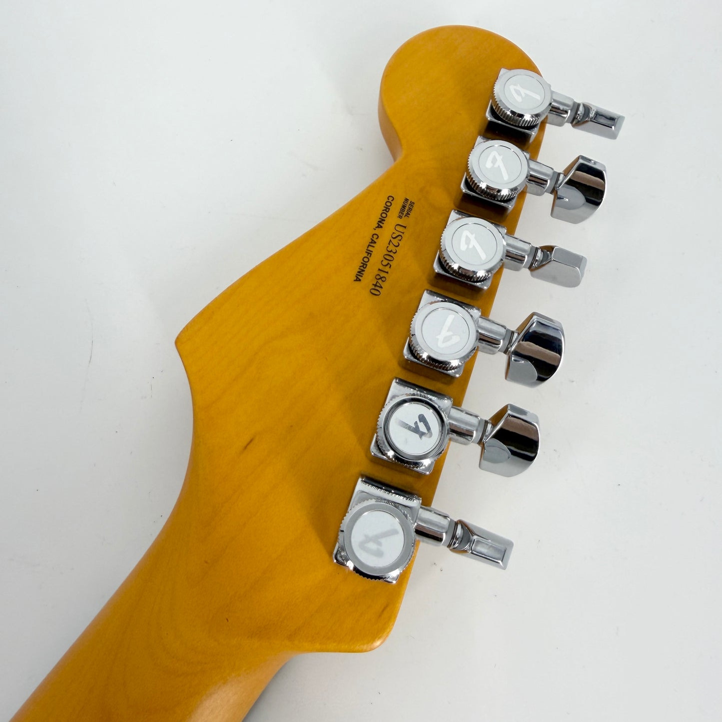 2023 Fender American Ultra Stratocaster – Arctic Pearl