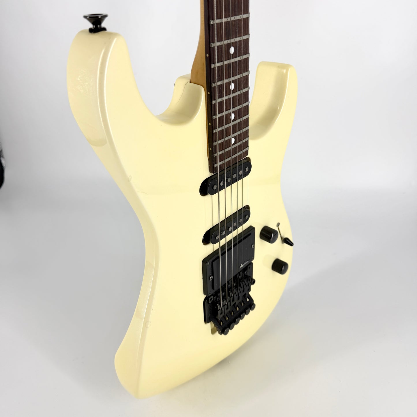 1990 Charvel 375 Deluxe – Pearl White