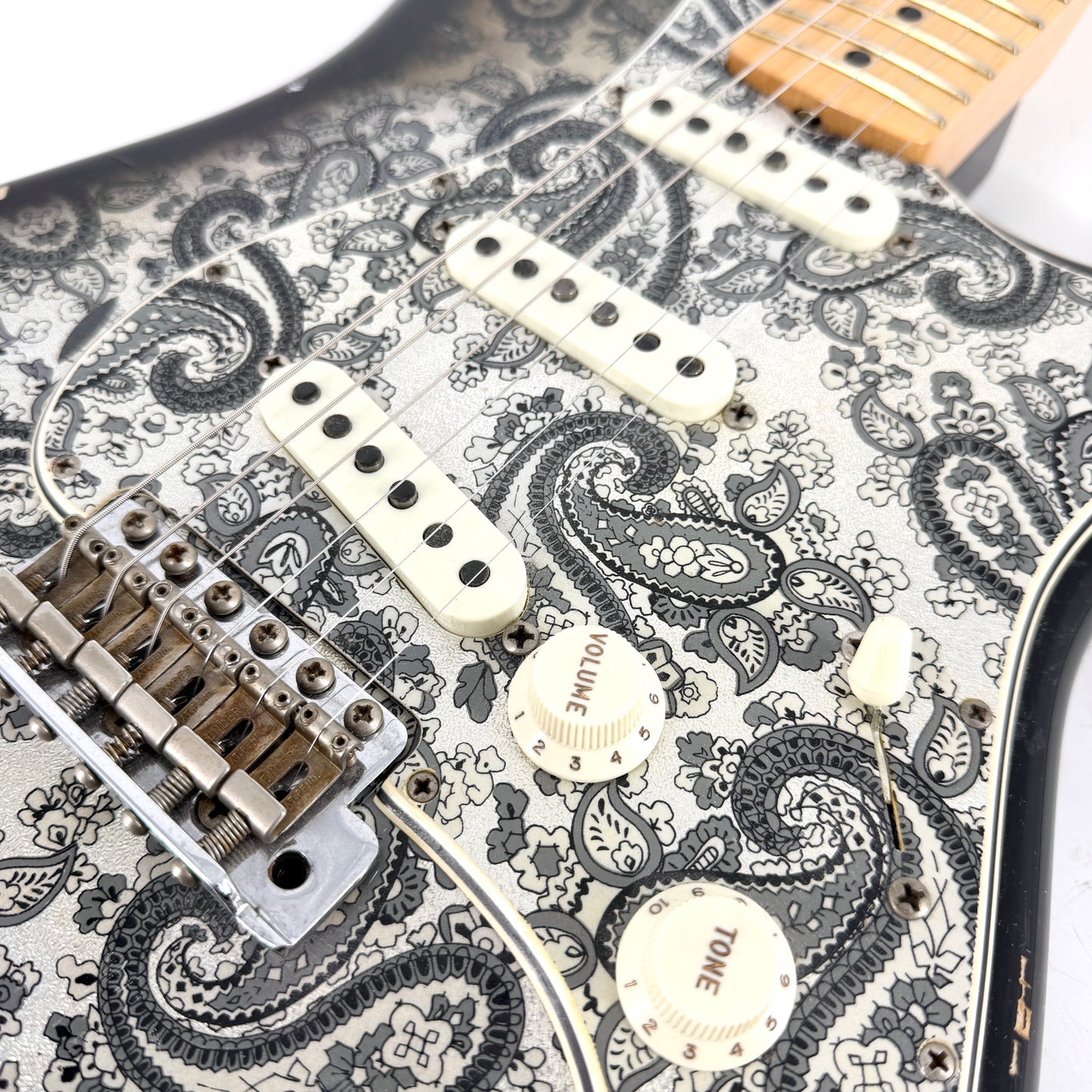 2018 Fender Custom Shop Limited Edition ’68 Stratocaster Relic - Black Paisley
