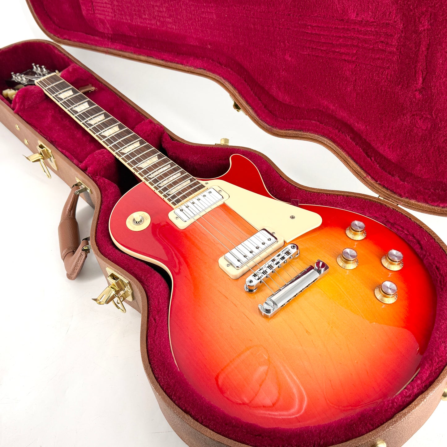 2022 Gibson Les Paul 70s Deluxe – Cherry Sunburst