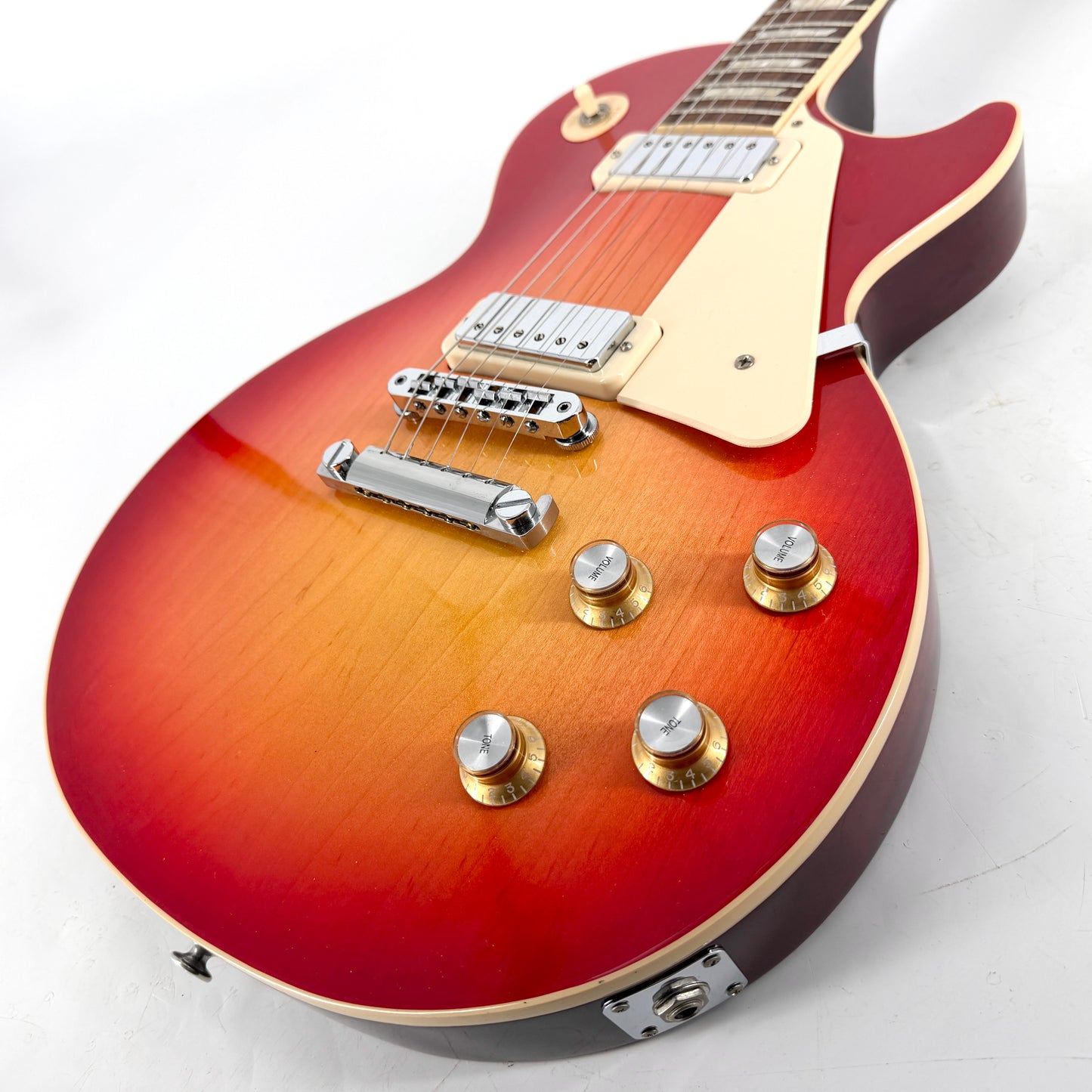 2022 Gibson Les Paul 70s Deluxe – Cherry Sunburst
