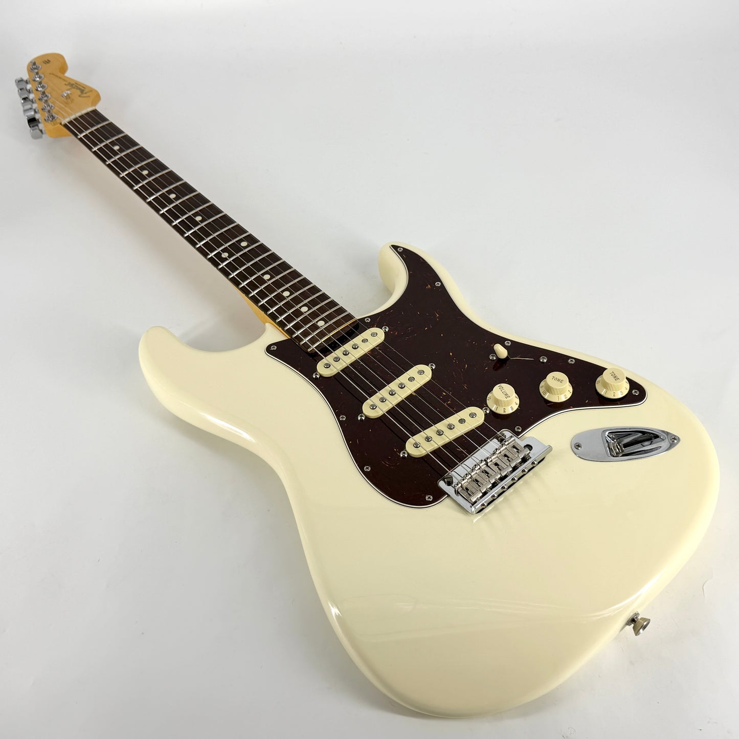 2022 Fender American Professional II Stratocaster – Olympic White