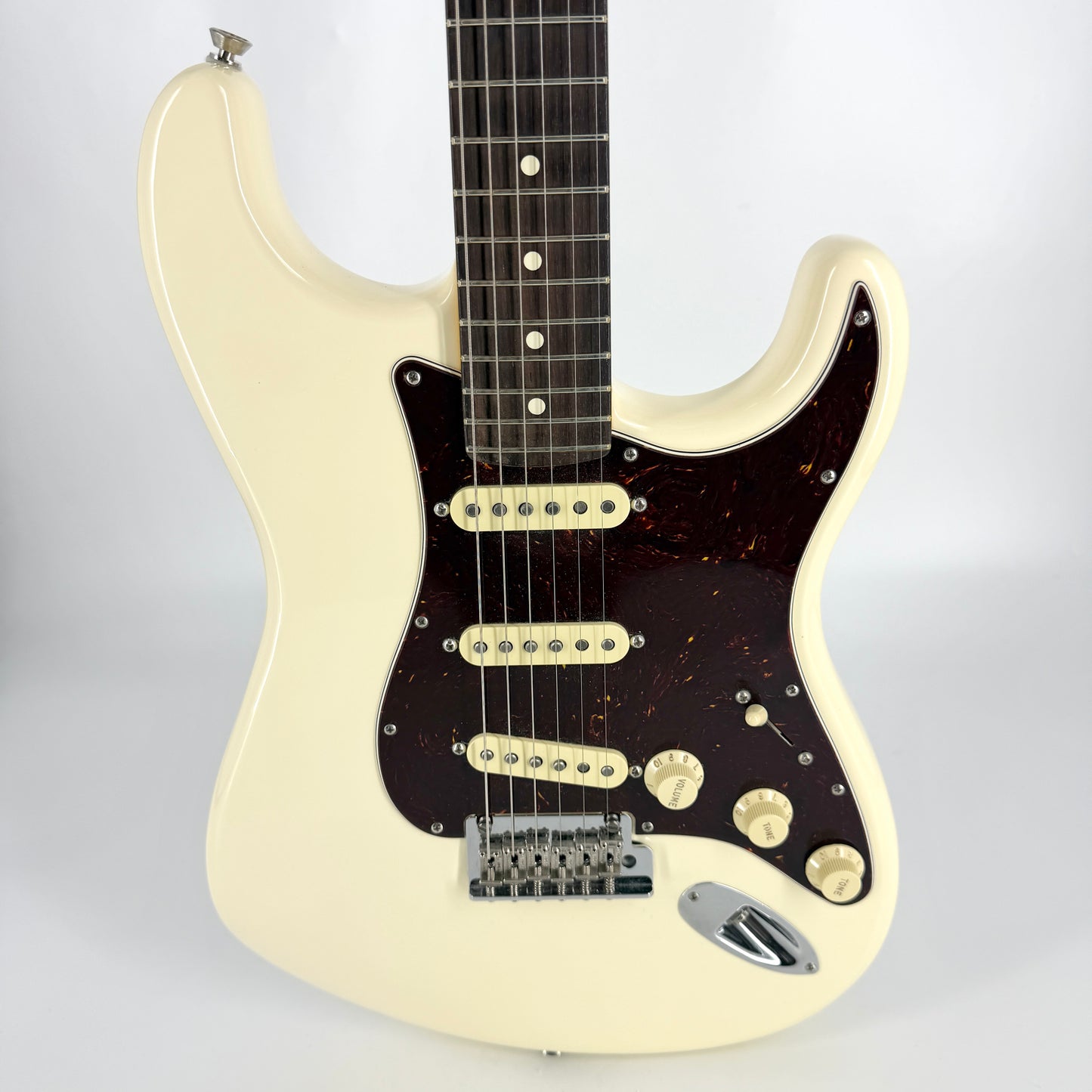 2022 Fender American Professional II Stratocaster – Olympic White