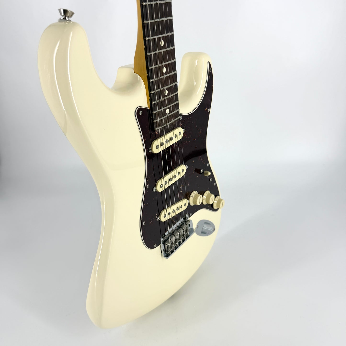 2022 Fender American Professional II Stratocaster – Olympic White