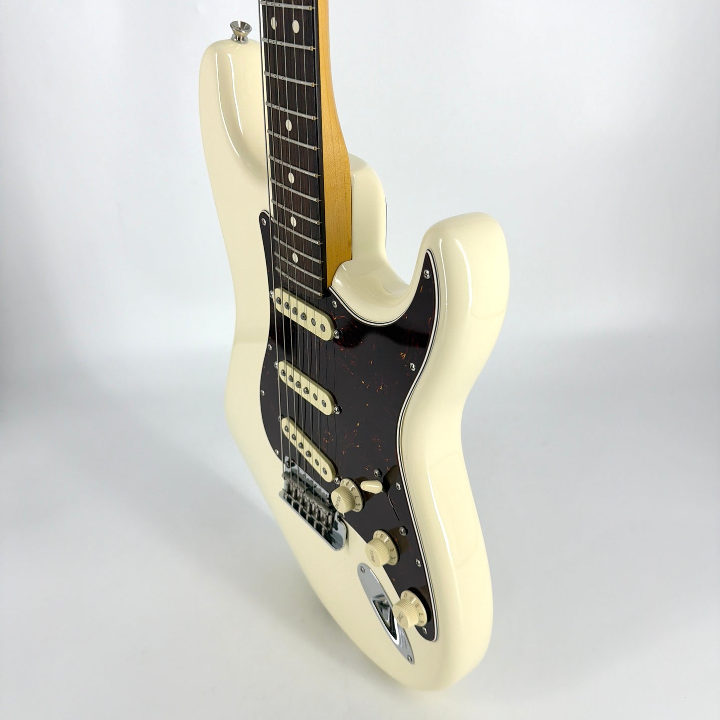 2022 Fender American Professional II Stratocaster – Olympic White