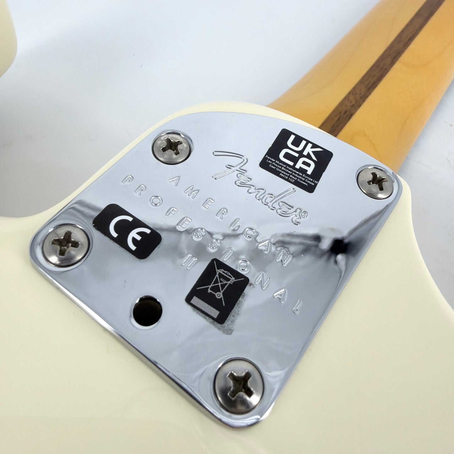 2022 Fender American Professional II Stratocaster – Olympic White