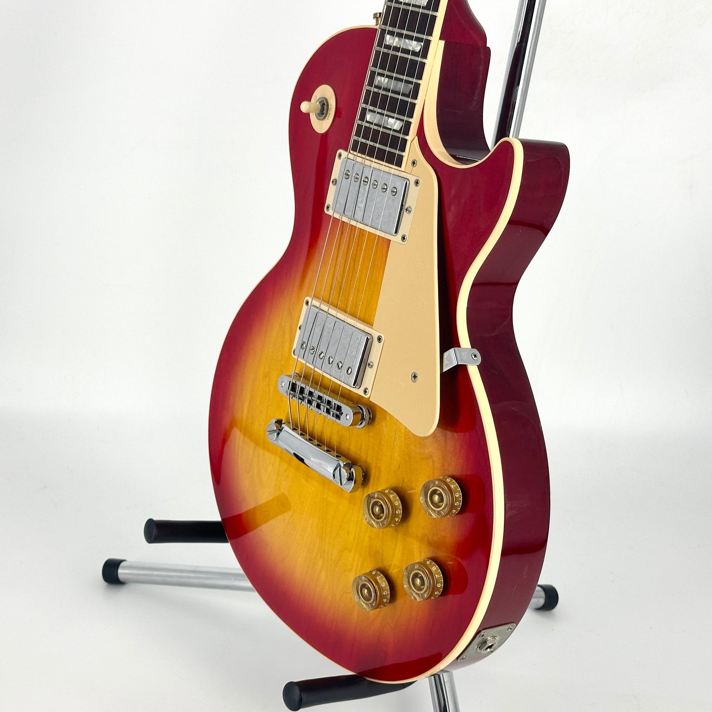 2000 Gibson Les Paul Standard – Cherry Sunburst