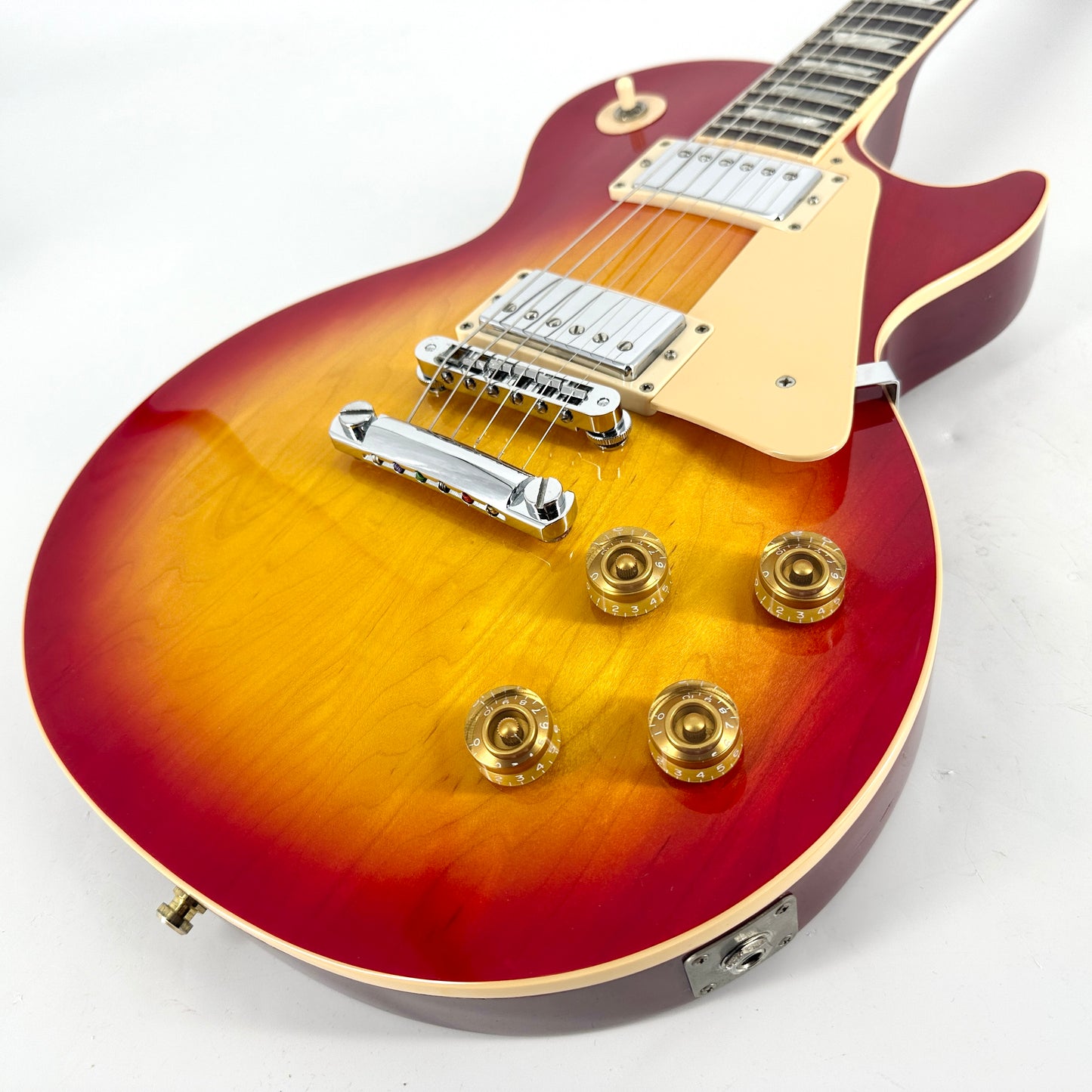 2000 Gibson Les Paul Standard – Cherry Sunburst