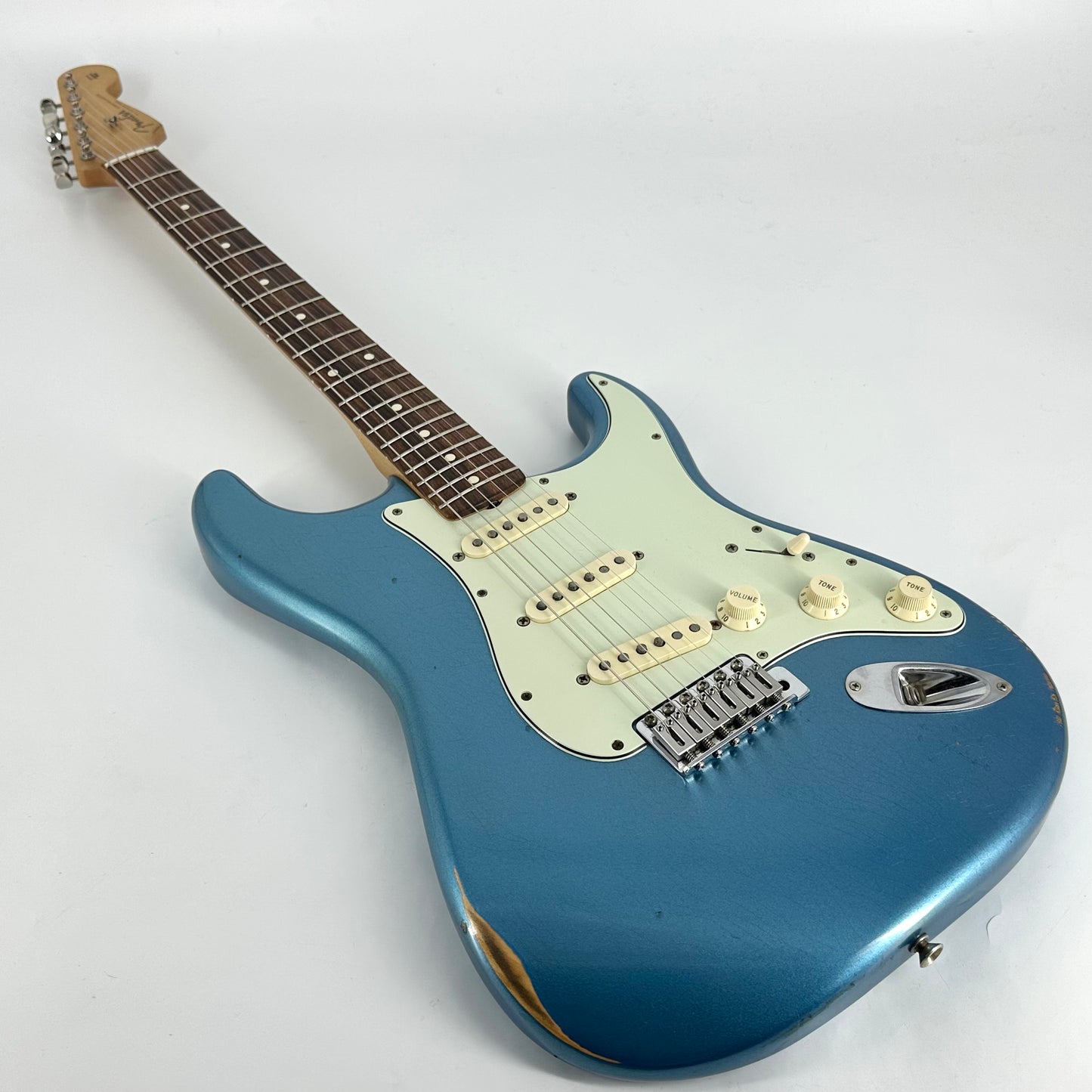 2021 Fender Vintera Road Worn 60’s Stratocaster – Lake Placid Blue