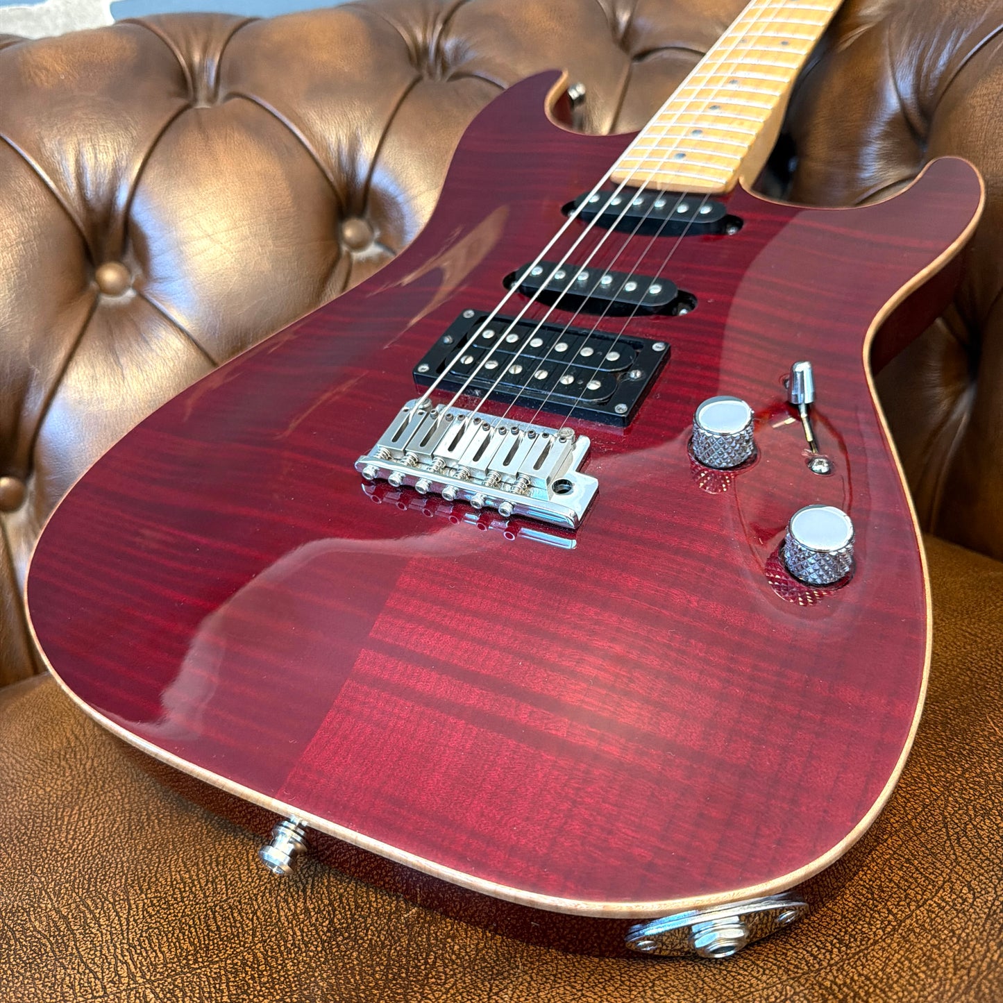 2001 Fender Custom Shop Showmaster FMT – Cherry Transparent
