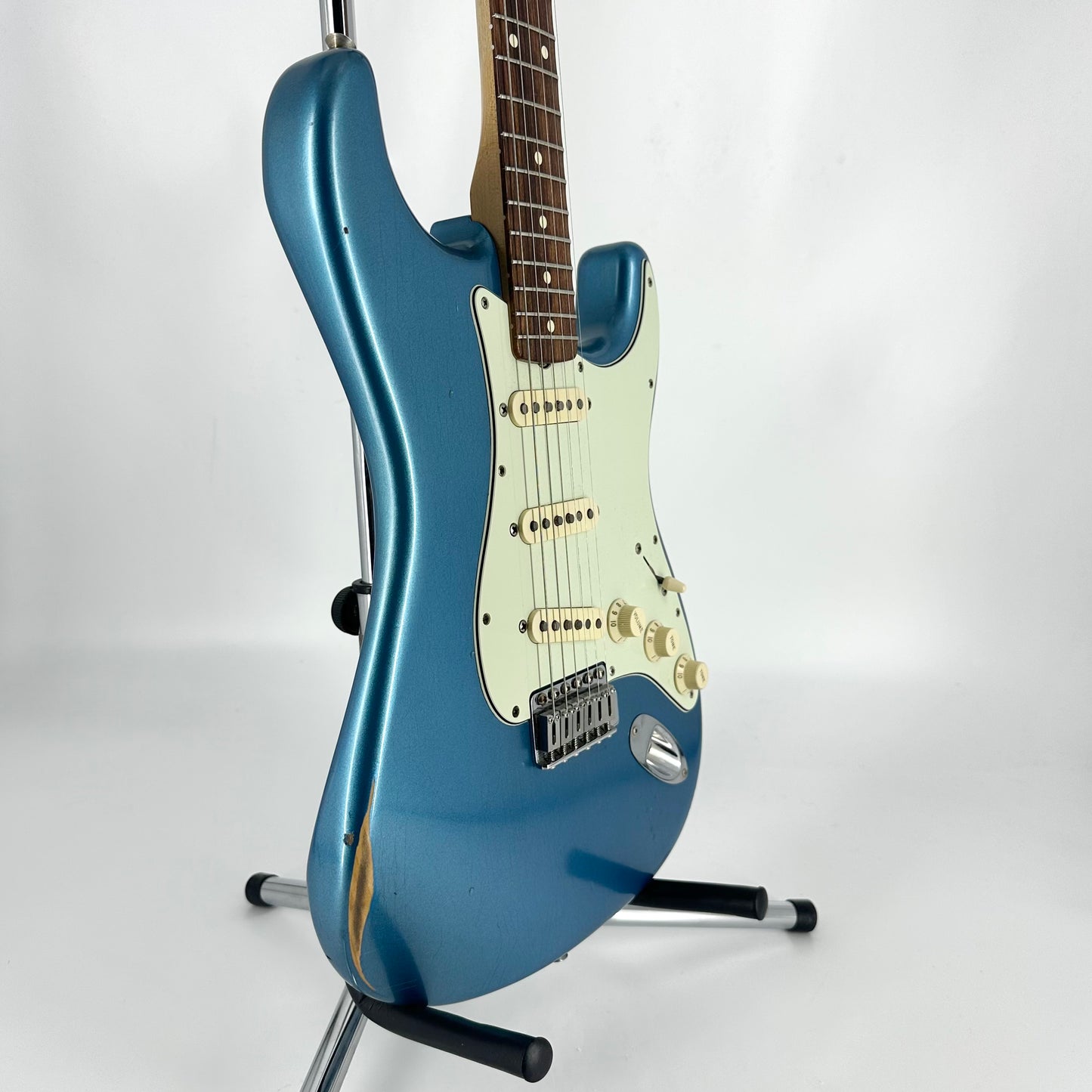 2021 Fender Vintera Road Worn 60’s Stratocaster – Lake Placid Blue