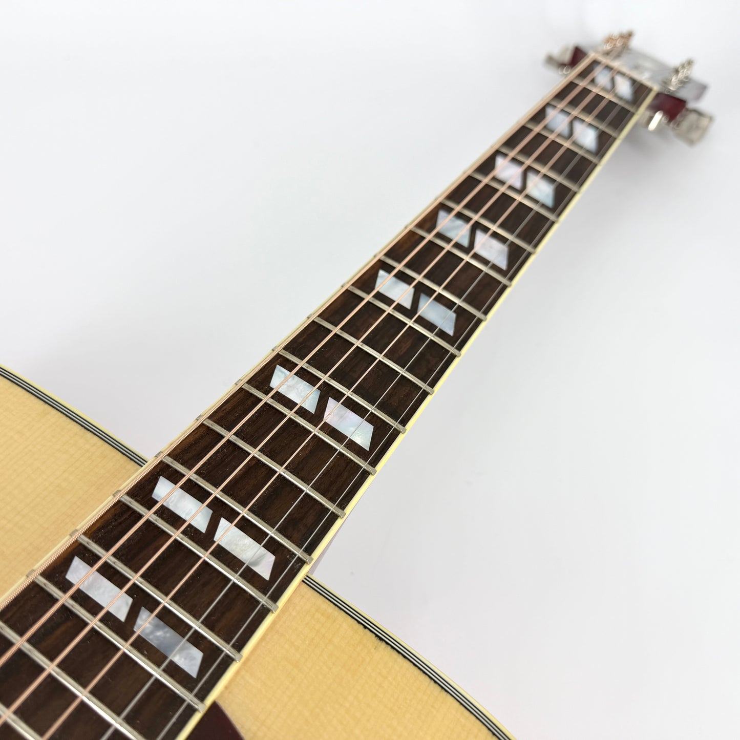 2024 Gibson Dove - Antique Natural