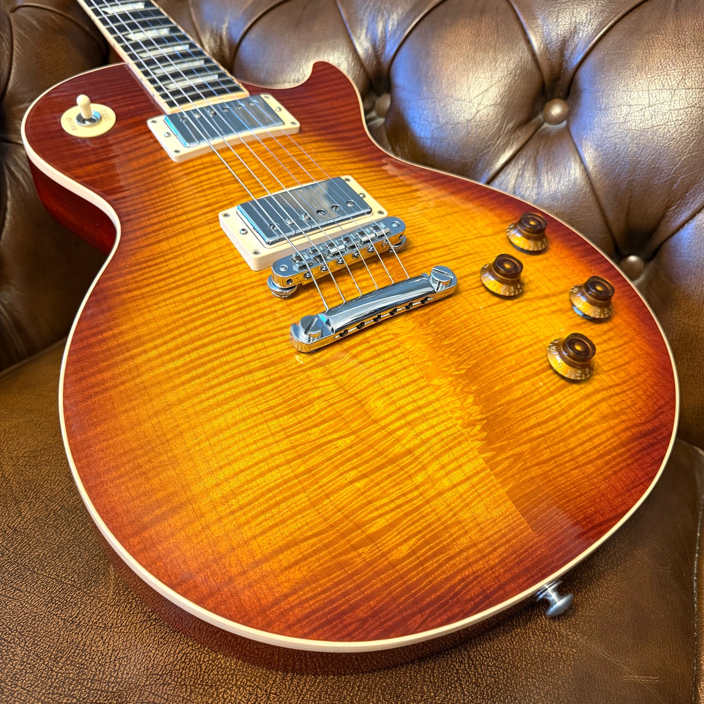 2016 Gibson Les Paul Standard – Tea Burst