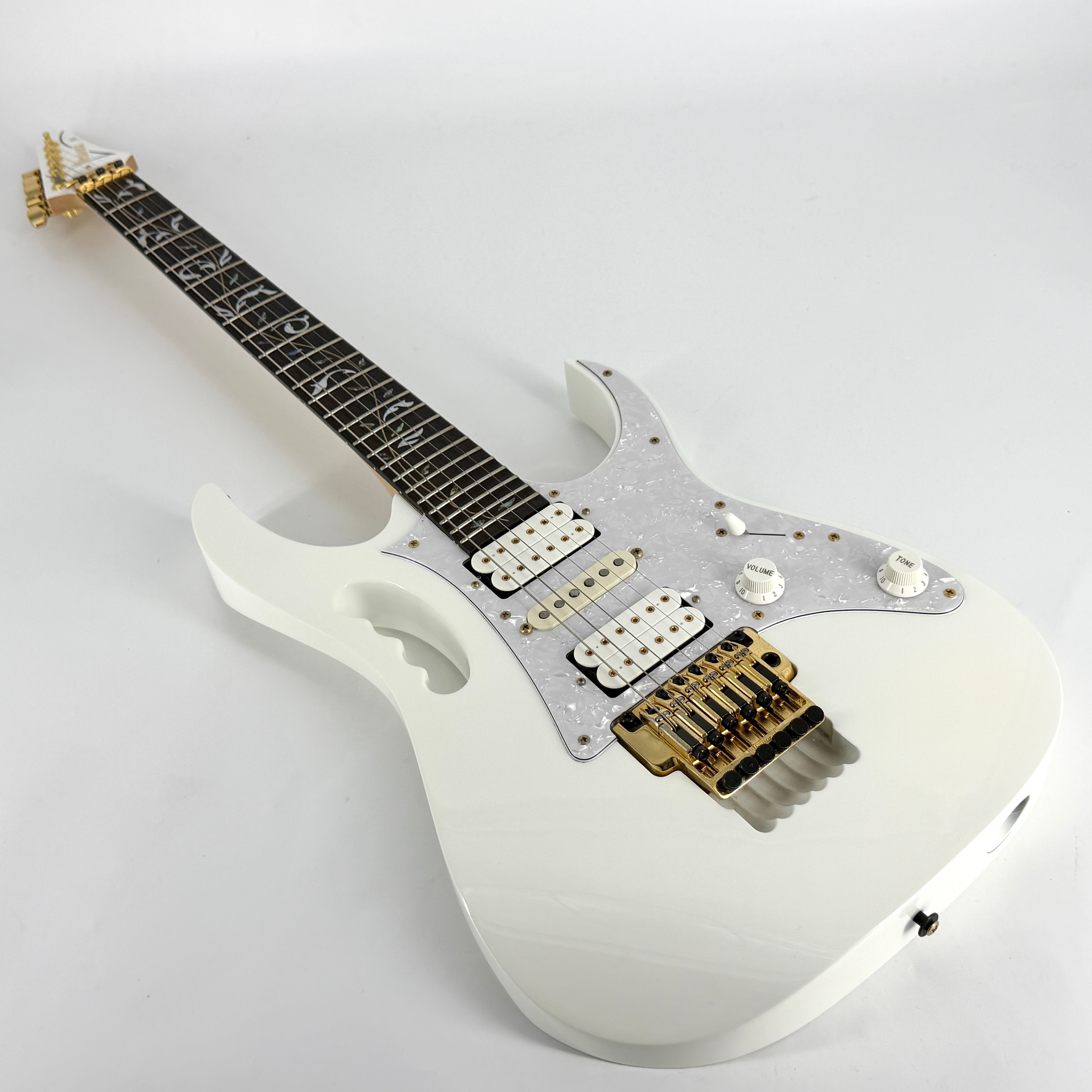 2004 Ibanez JEM7V Steve Vai Signature - White – Jordan Guitars