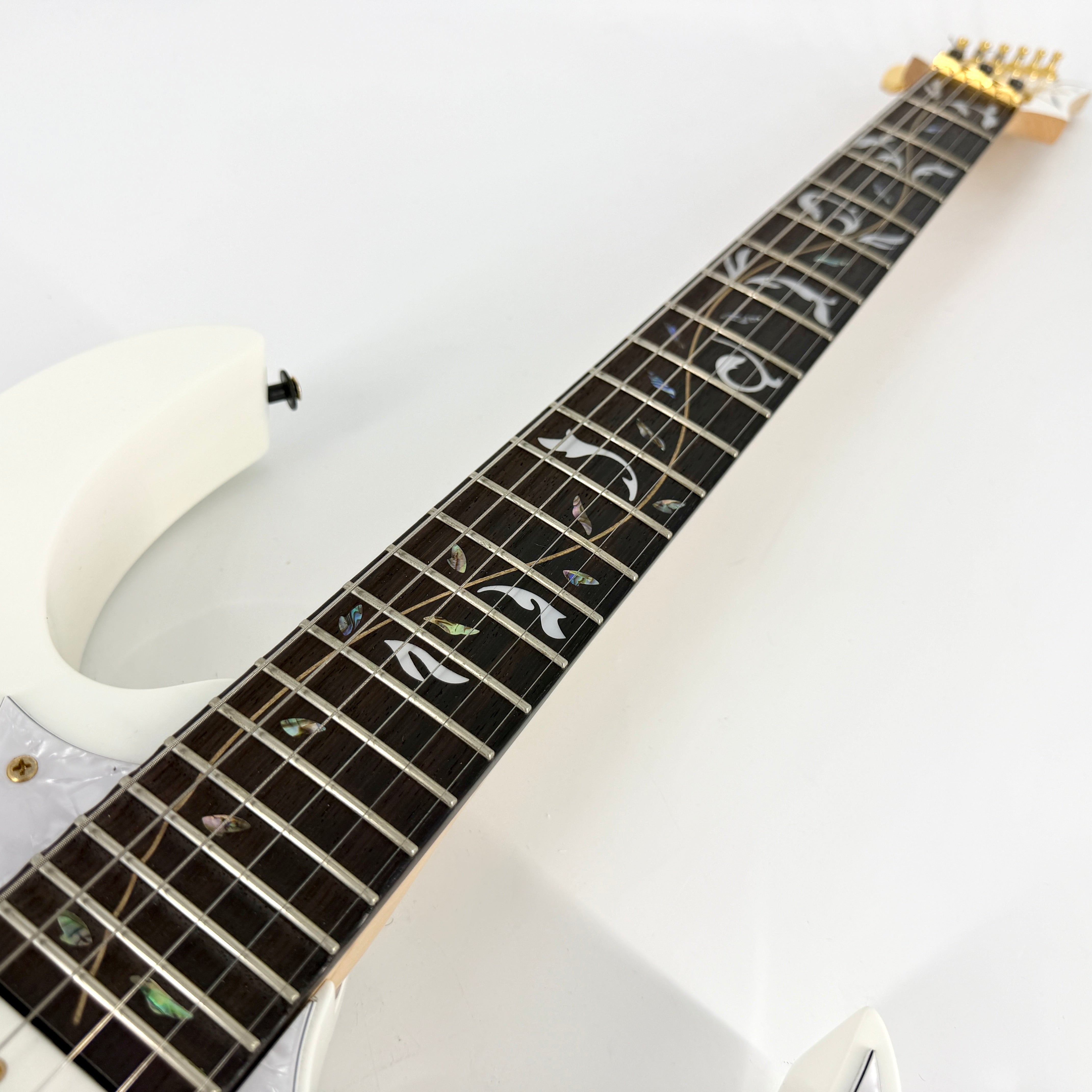 2004 Ibanez JEM7V Steve Vai Signature - White – Jordan Guitars