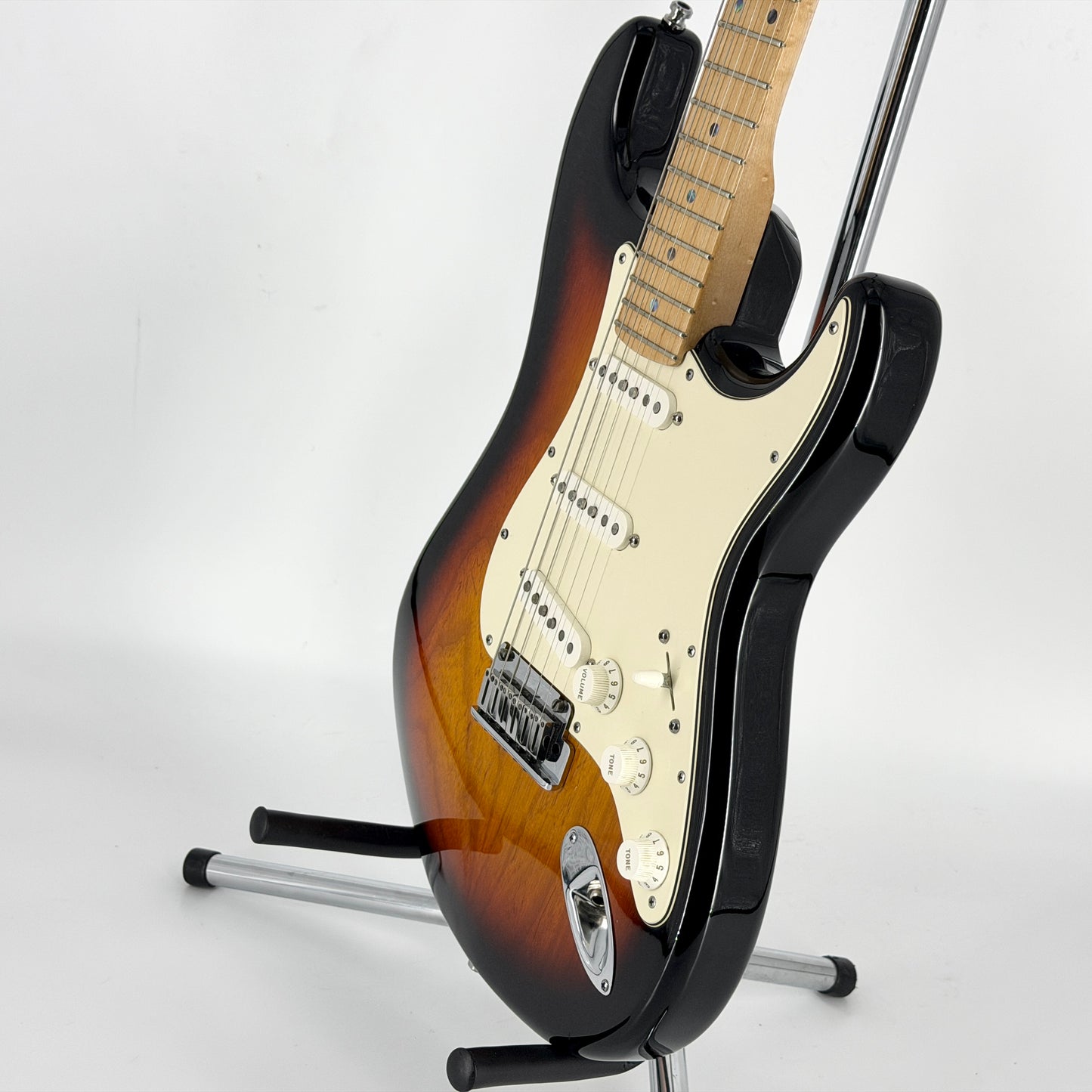 2011 Fender Custom Shop Custom Deluxe Stratocaster - Sunburst