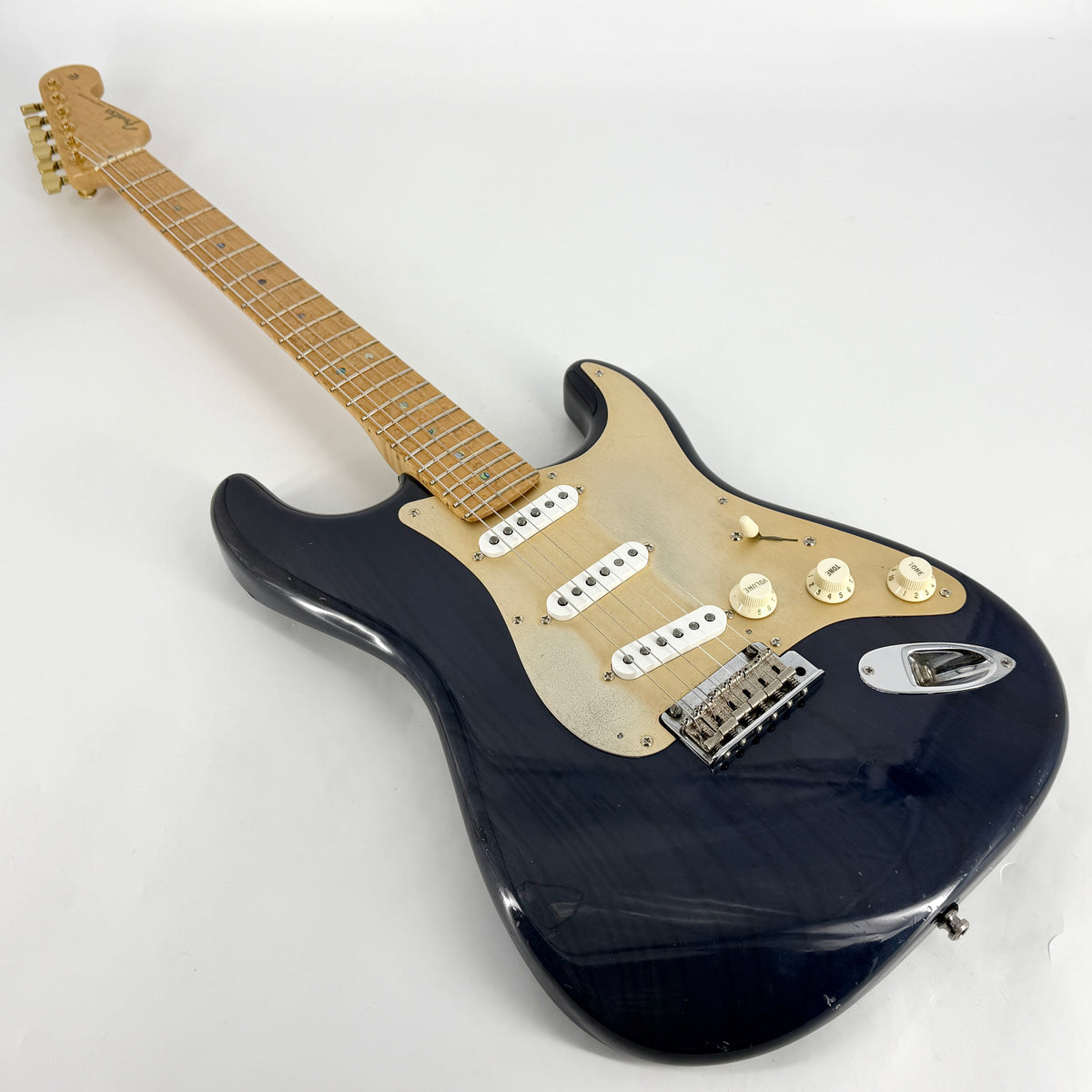 1998 Fender Custom Shop Classic Player Stratocaster NOS – Cobalt Blue