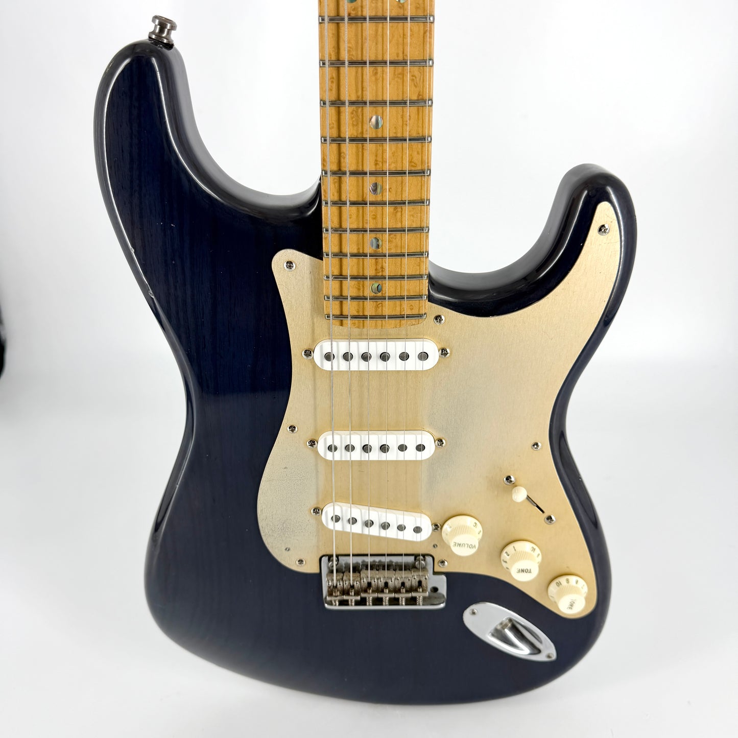 1998 Fender Custom Shop Classic Player Stratocaster NOS – Cobalt Blue
