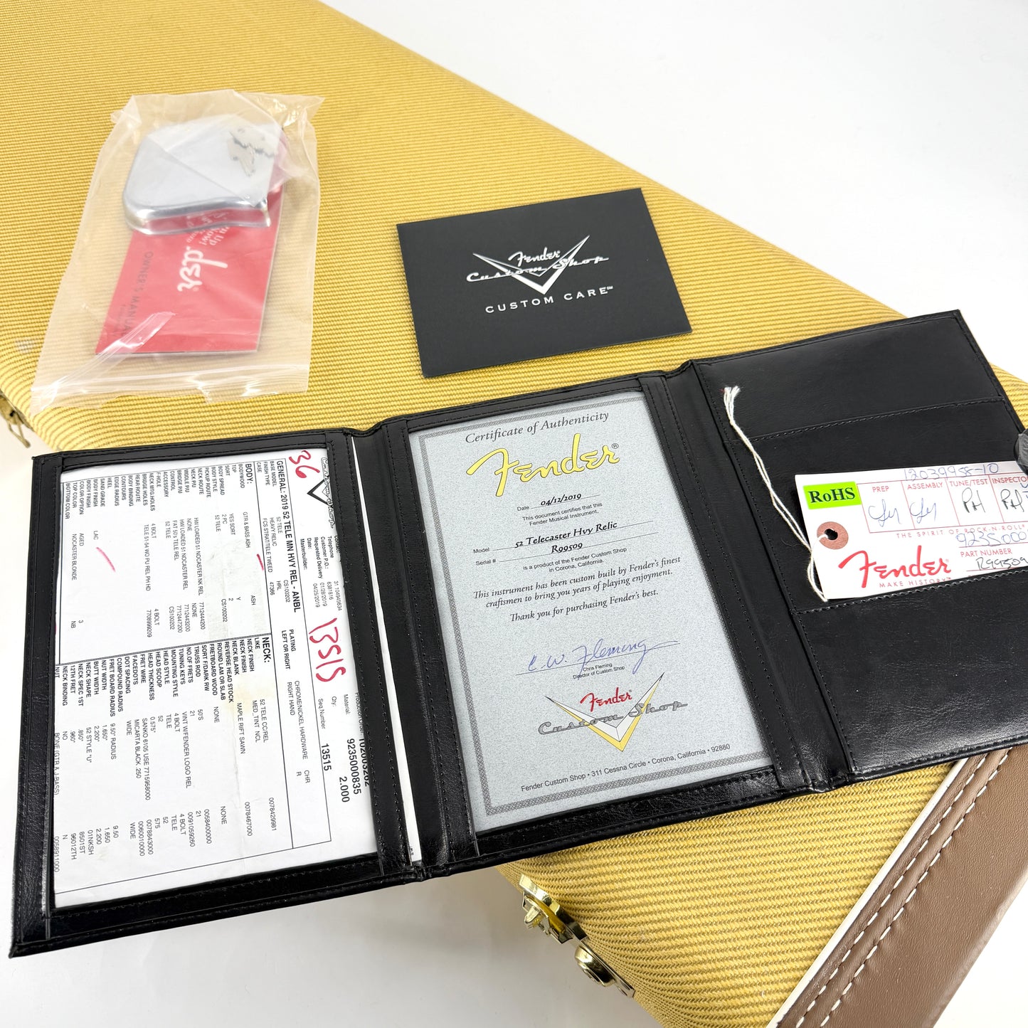 2019 Fender Custom Shop ’52 Heavy Relic Telecaster – Butterscotch Blonde