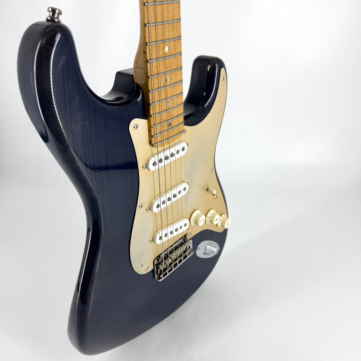 1998 Fender Custom Shop Classic Player Stratocaster NOS – Cobalt Blue