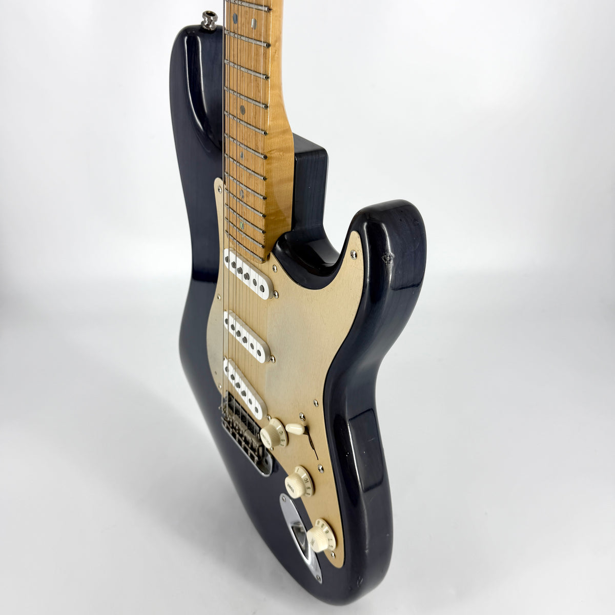 1998 Fender Custom Shop Classic Player Stratocaster NOS – Cobalt Blue