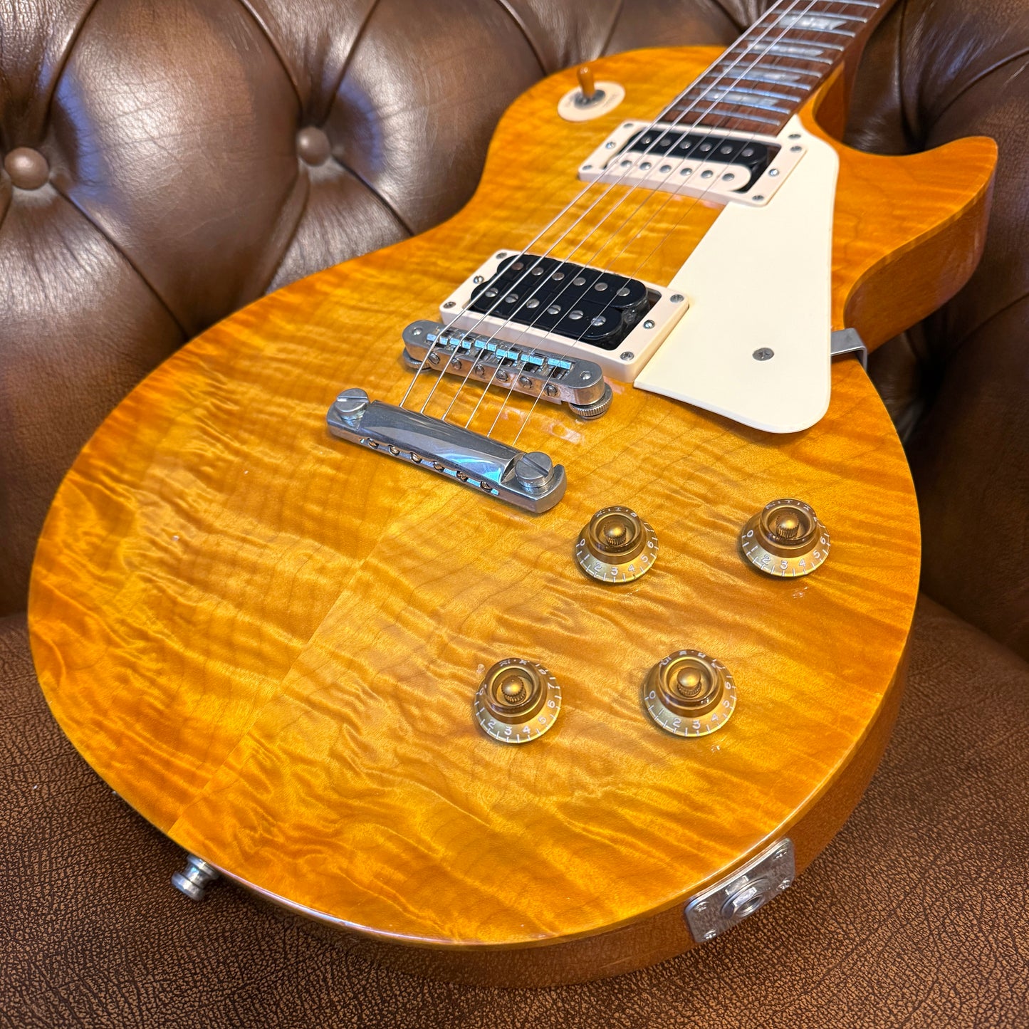 2000 Gibson Gary Moore Signature Les Paul – Lemon Burst