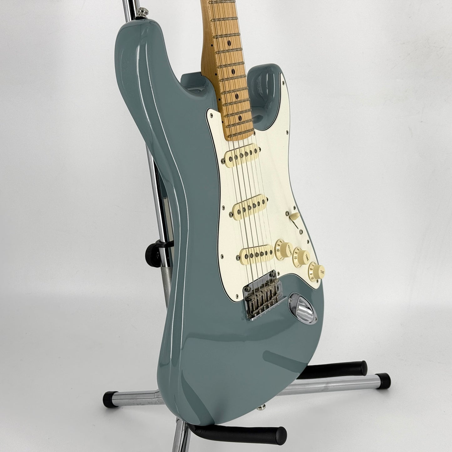 2017 Fender American Professional Stratocaster - Sonic Grey