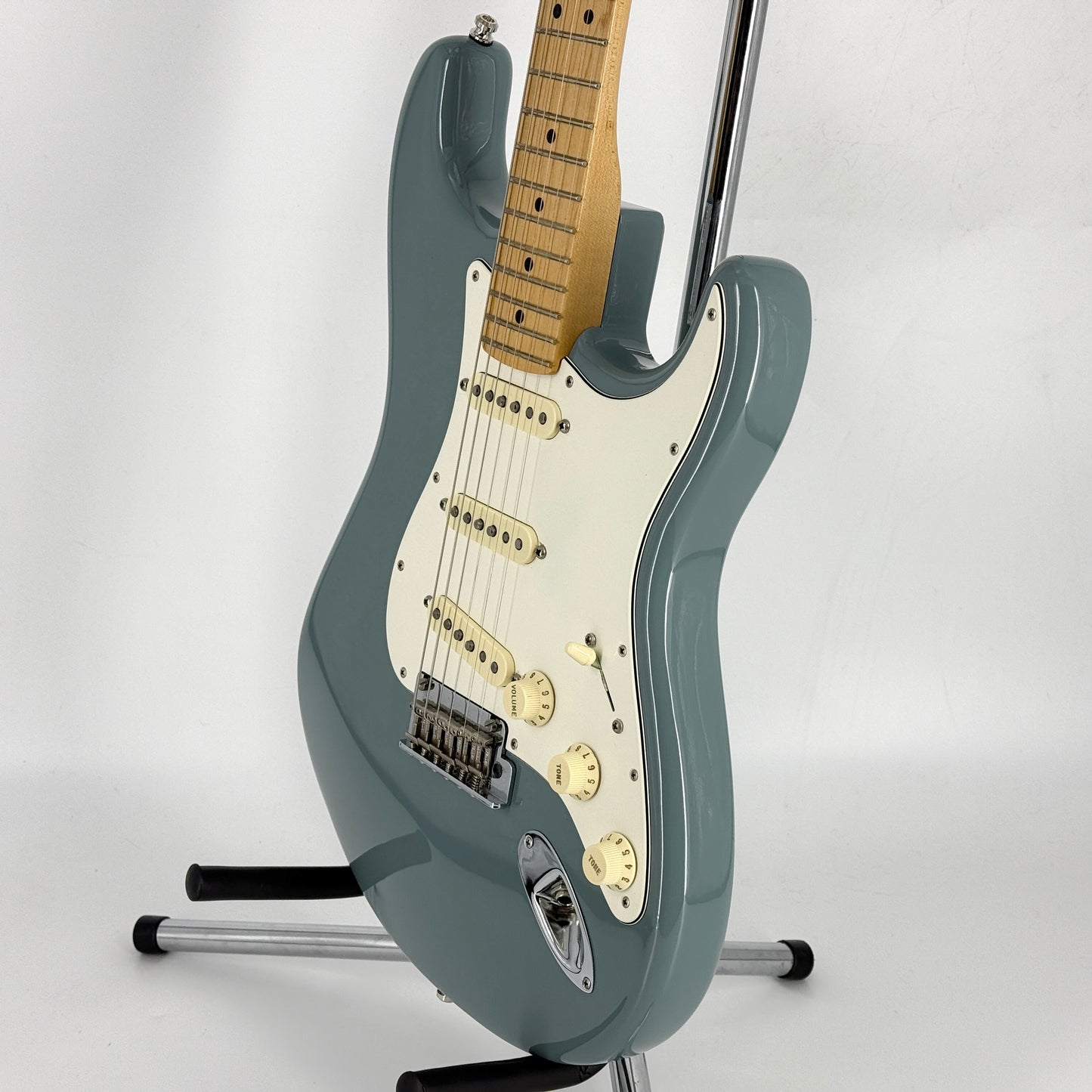 2017 Fender American Professional Stratocaster - Sonic Grey