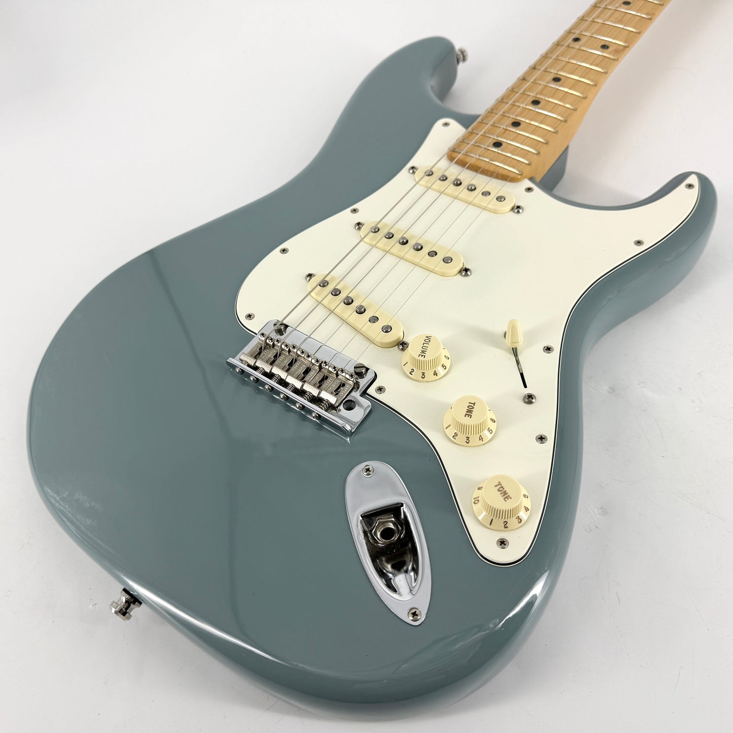 2017 Fender American Professional Stratocaster - Sonic Grey