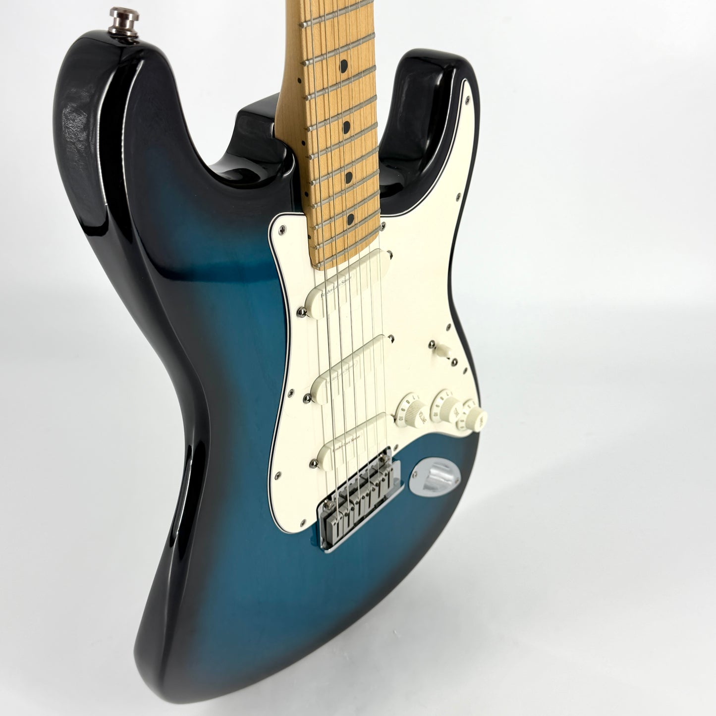 1992 Fender Strat Plus Deluxe Stratocaster – Blue Burst