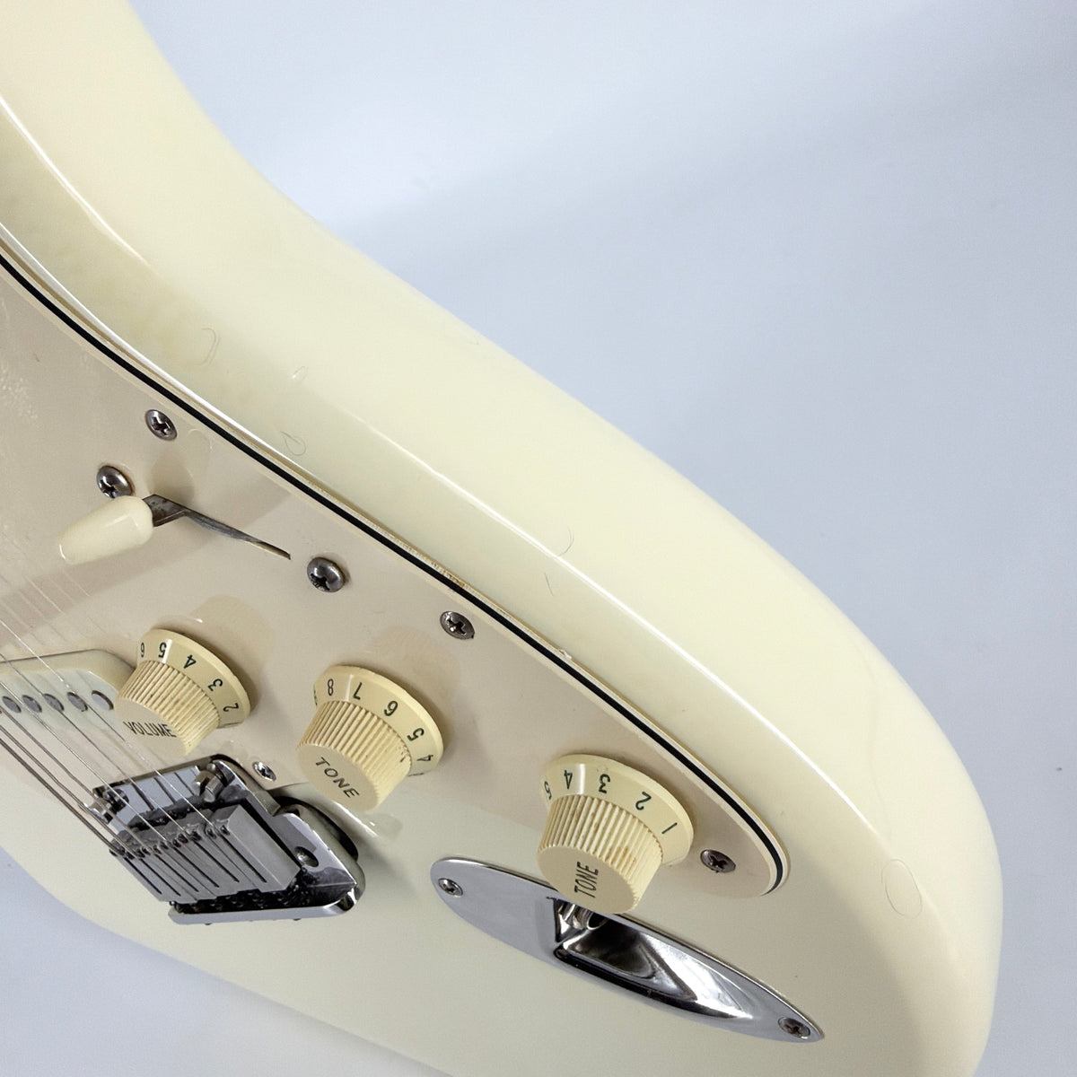 1988 Fender American Standard Stratocaster - Olympic White