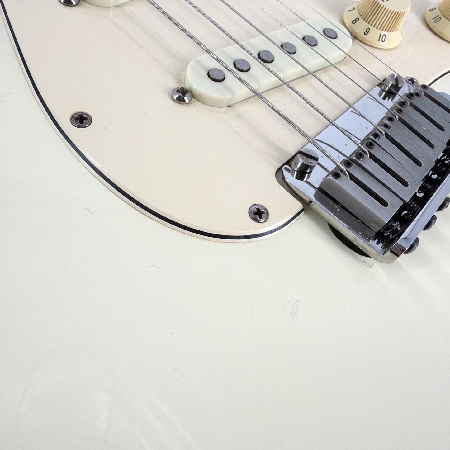 1988 Fender American Standard Stratocaster - Olympic White