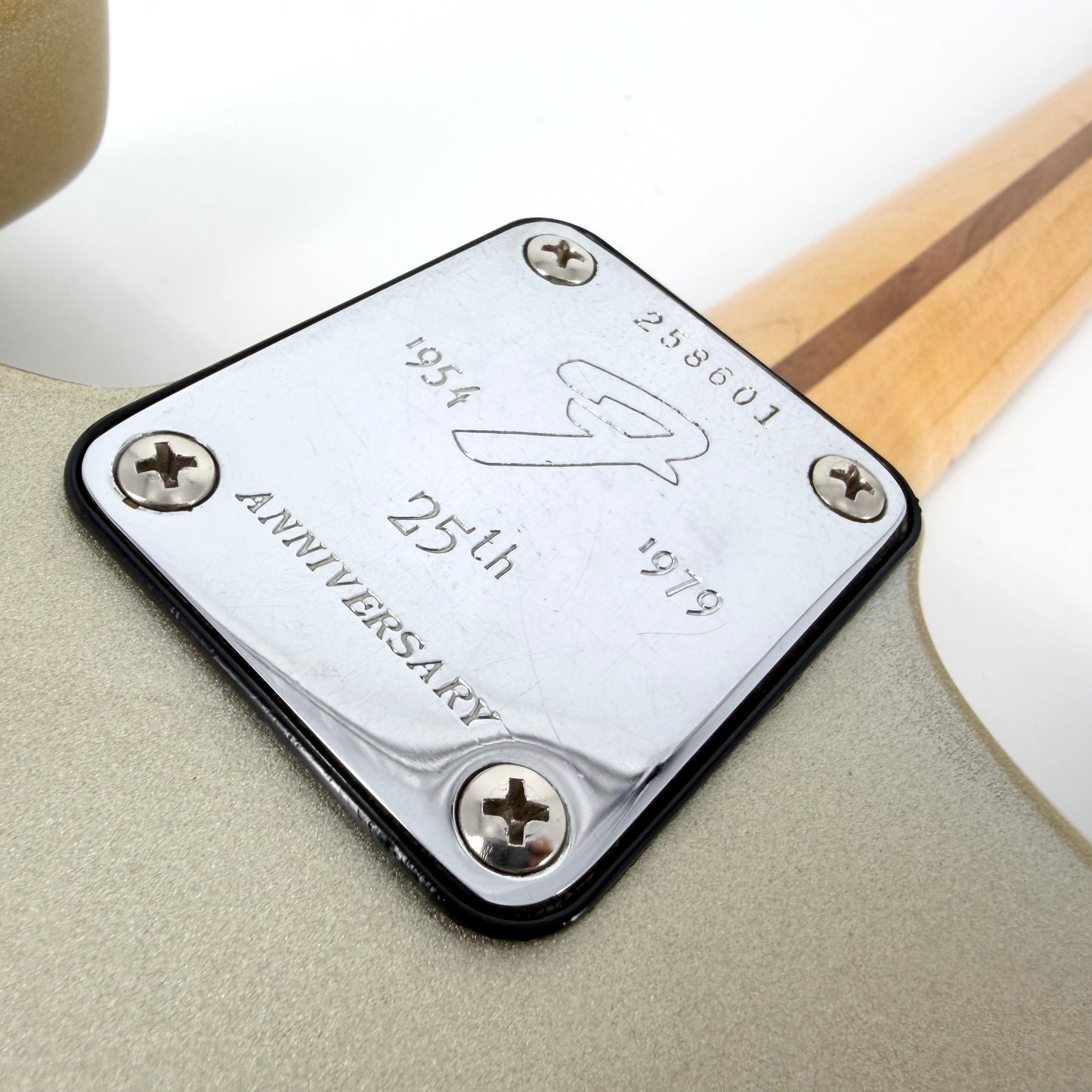 1979 Fender 25th Anniversary American Stratocaster – Silver