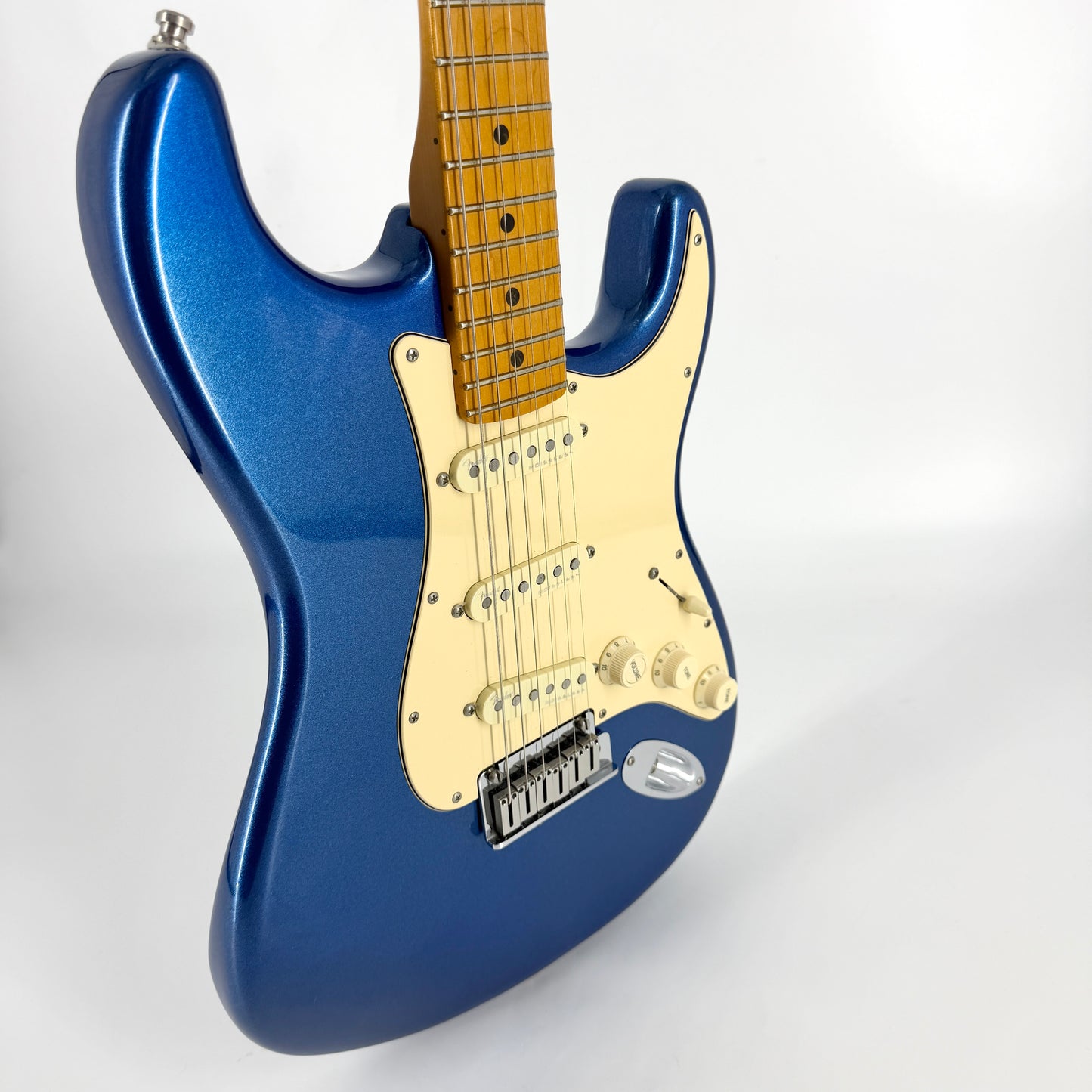 2021 Fender American Ultra Stratocaster – Cobra Blue
