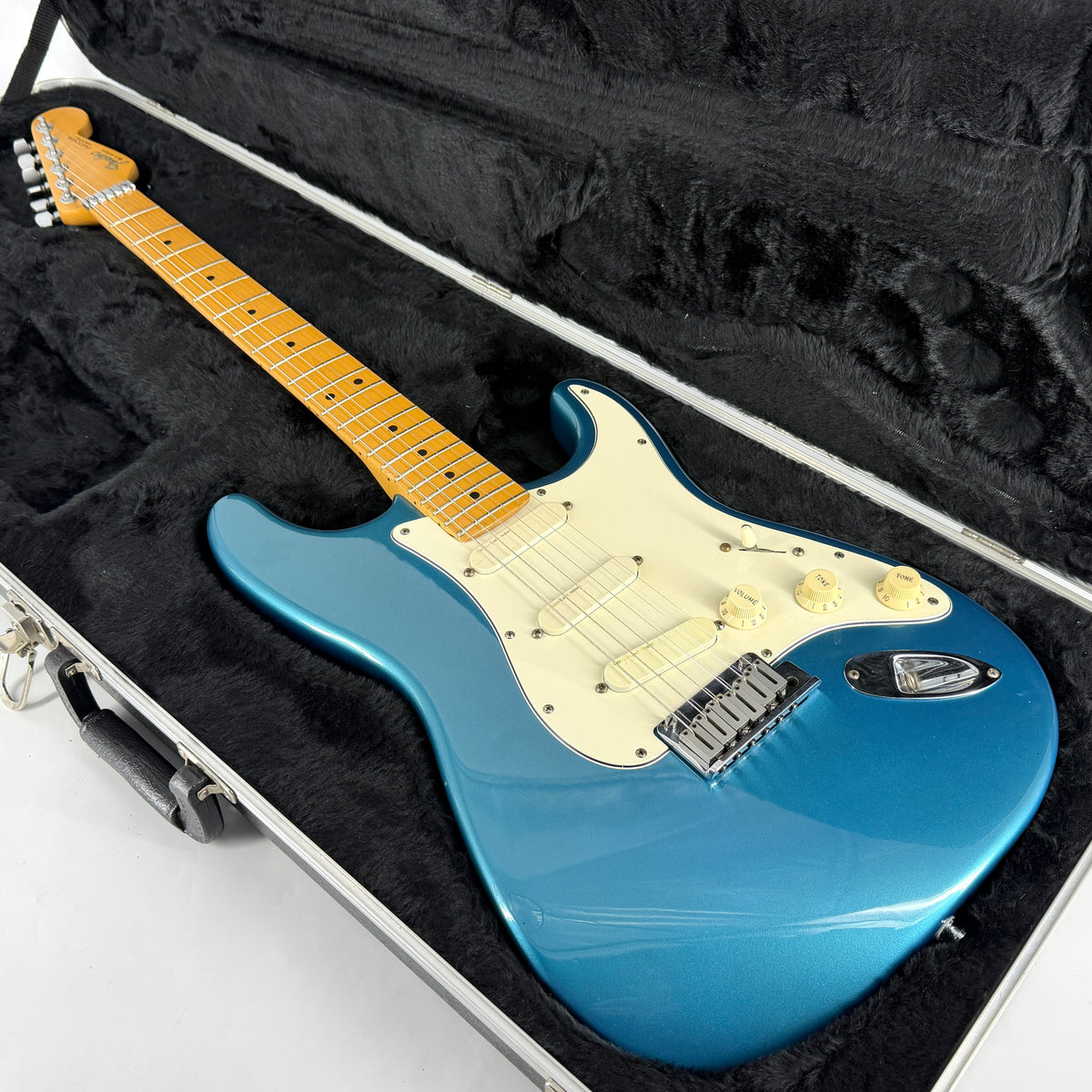 1987 Fender Strat Plus - Lake Placid Blue