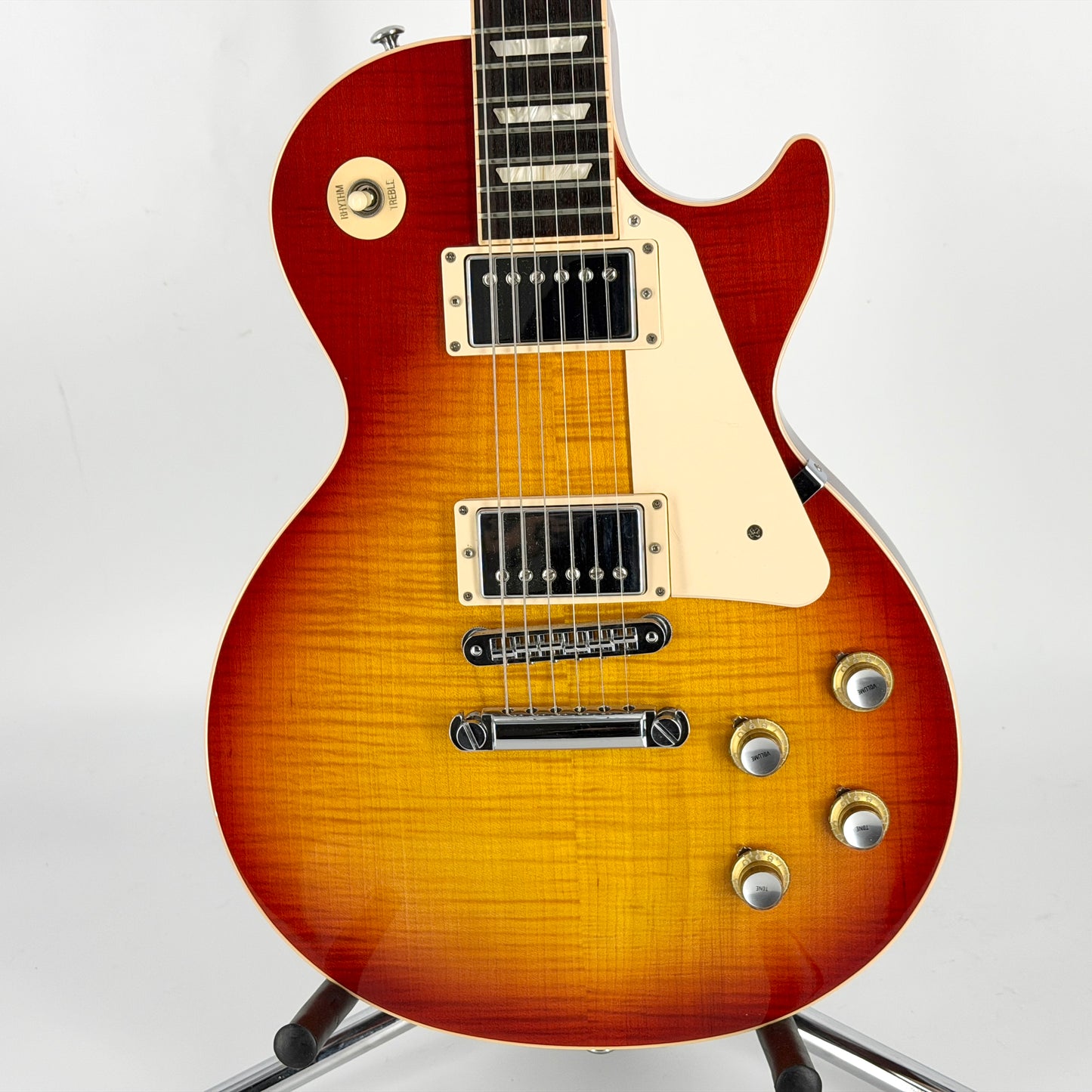 2016 Gibson Les Paul Standard – Cherry Sunburst
