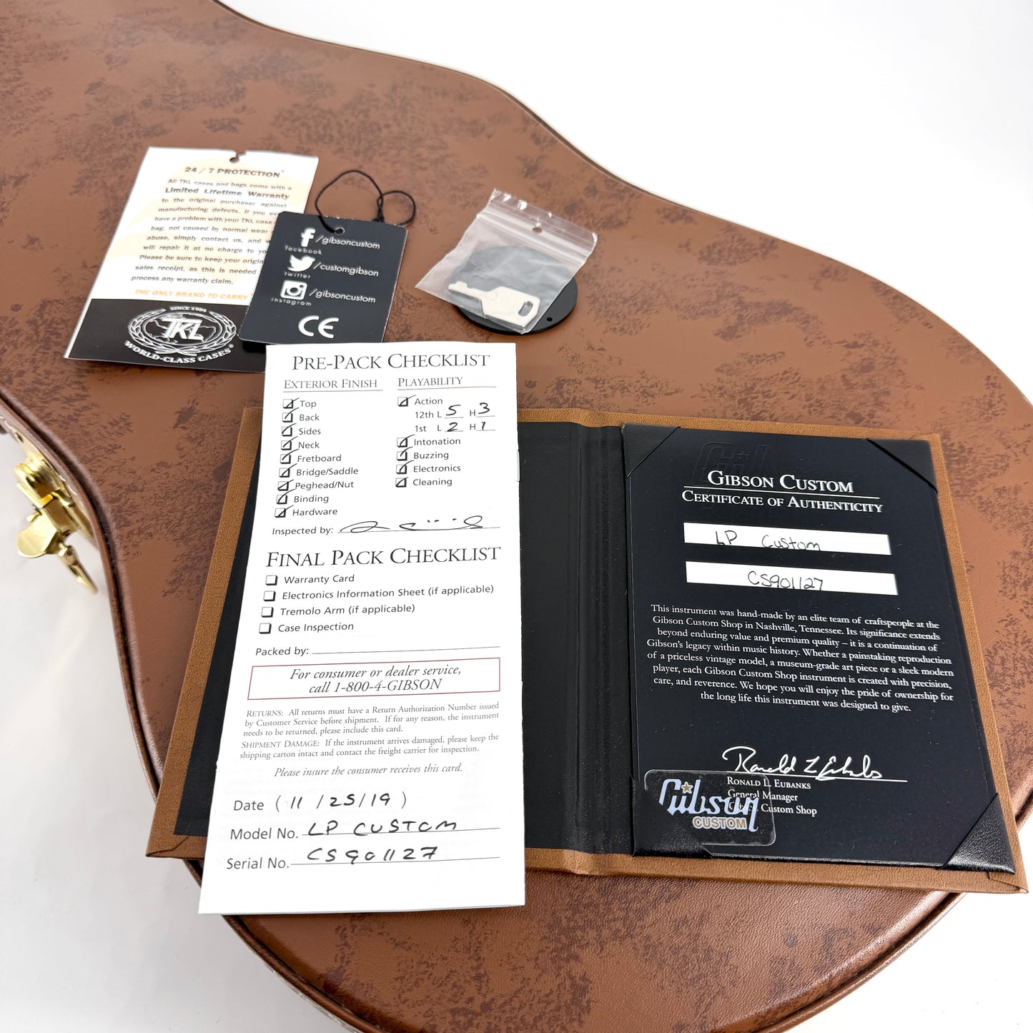 2019 Gibson Les Paul Custom – Alpine White