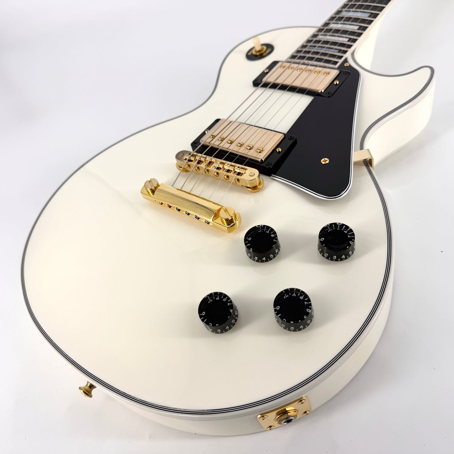 2019 Gibson Les Paul Custom – Alpine White