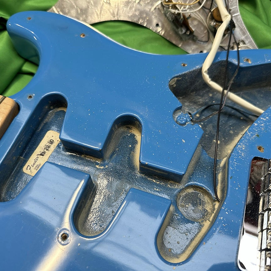 1981 Fender American International Series Hardtail Stratocaster – Maui Blue