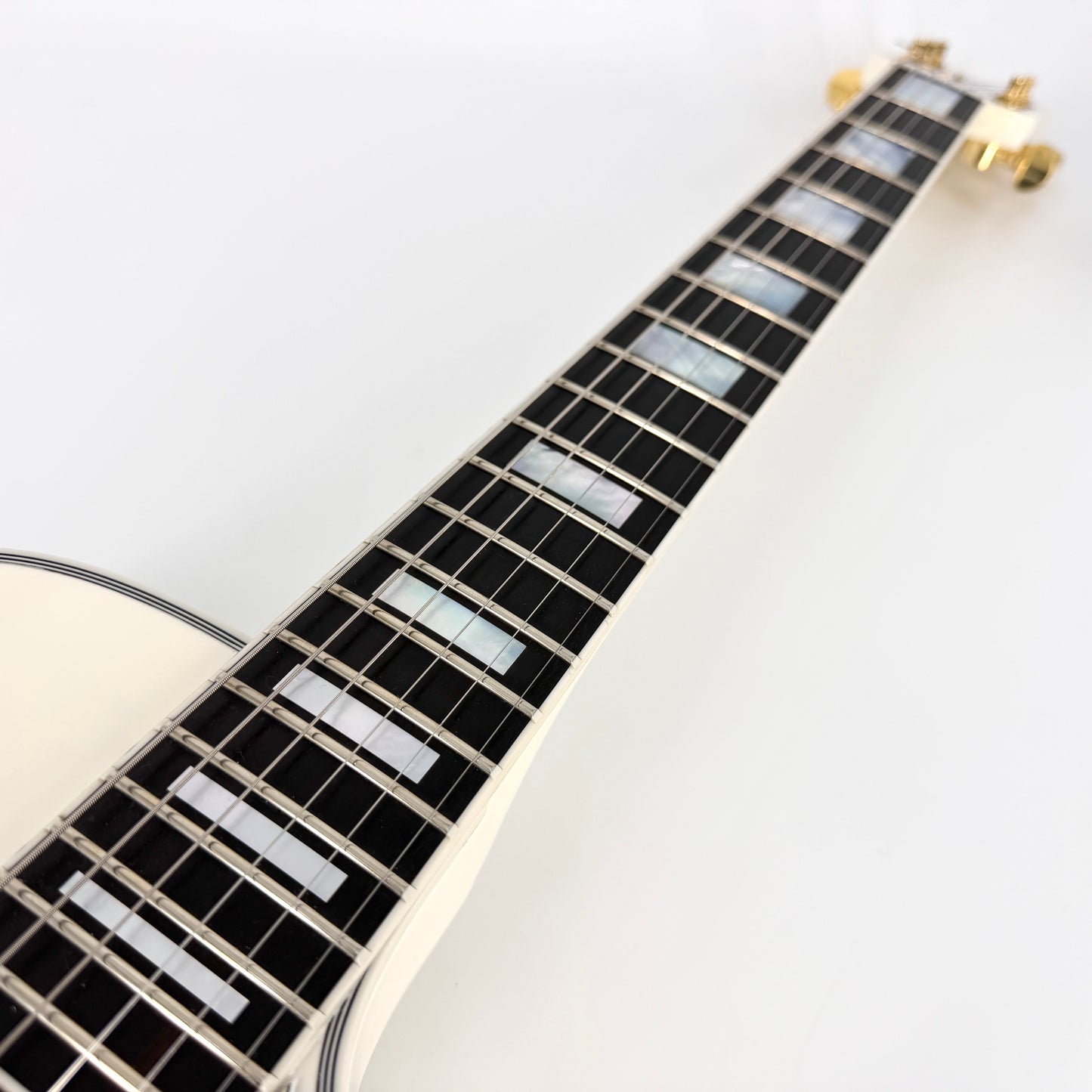 2019 Gibson Les Paul Custom – Alpine White