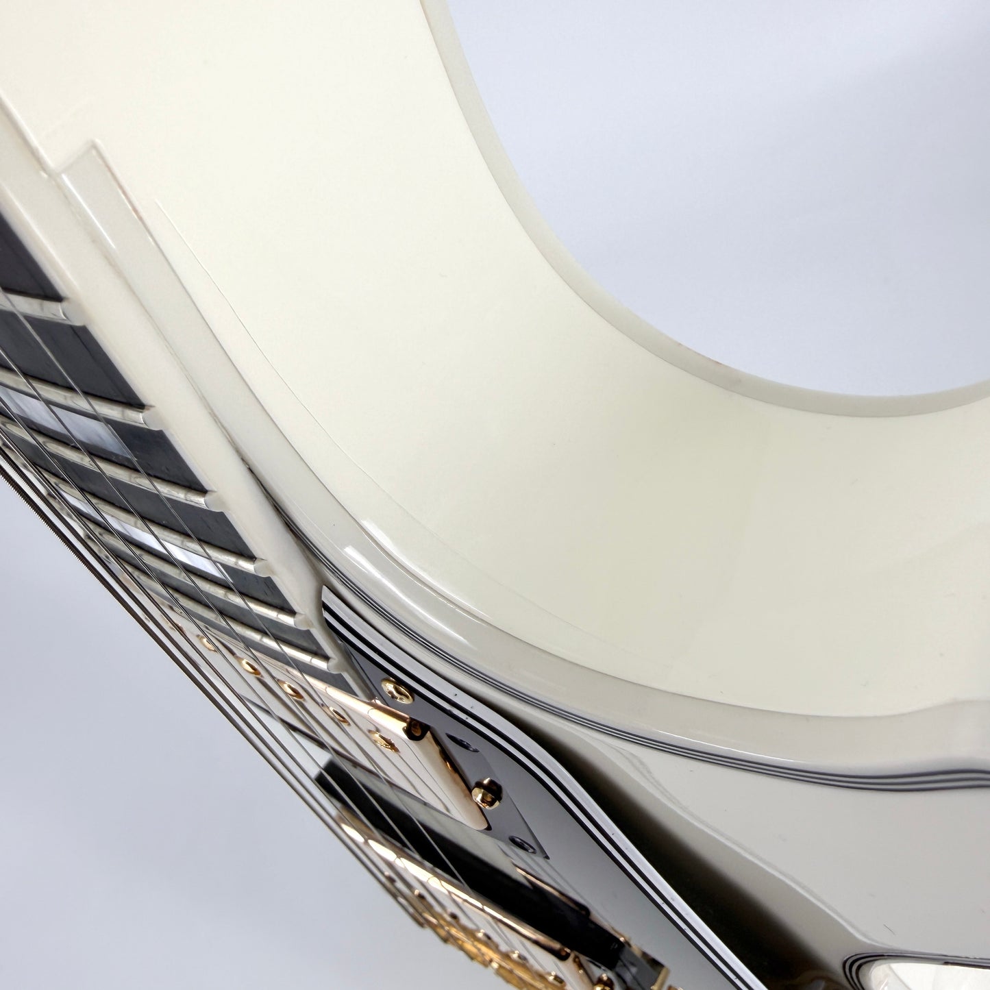 2019 Gibson Les Paul Custom – Alpine White