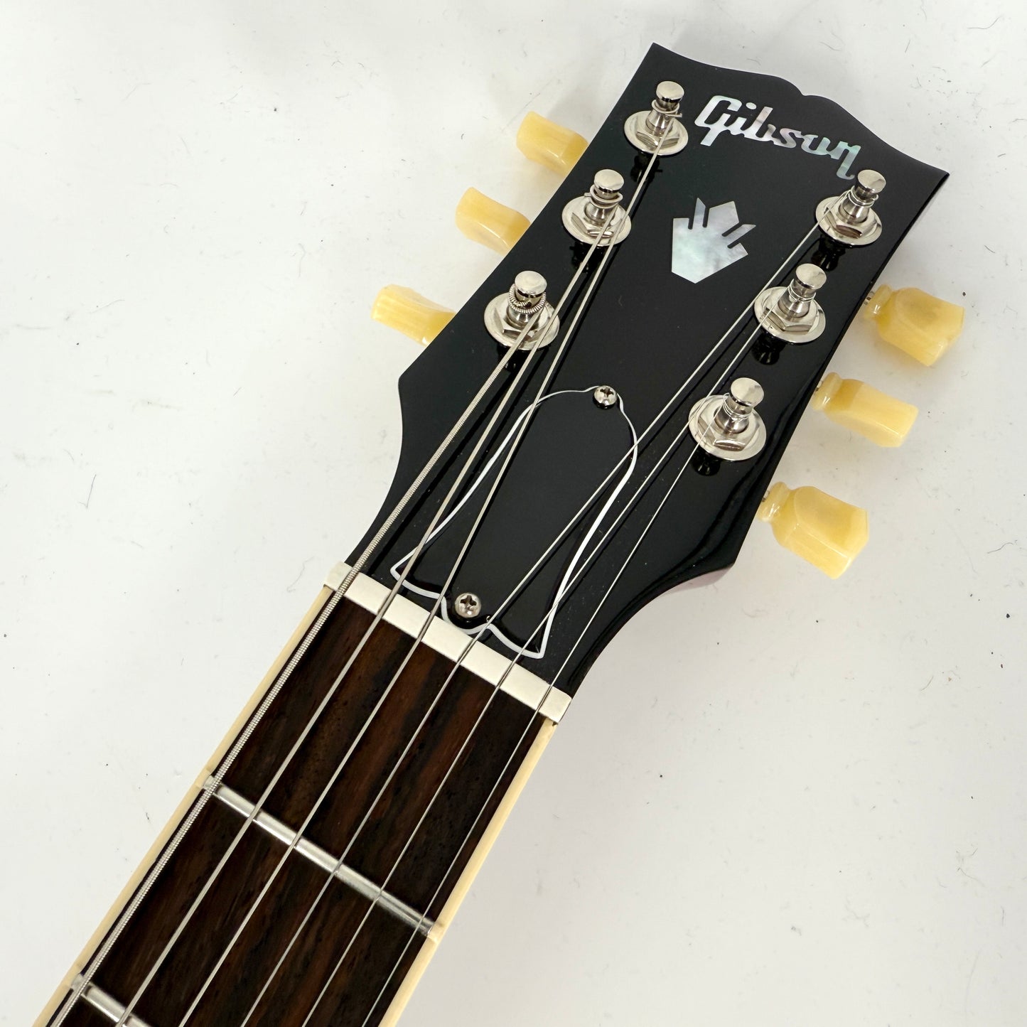 2024 Gibson ES-335 – Sixties Cherry