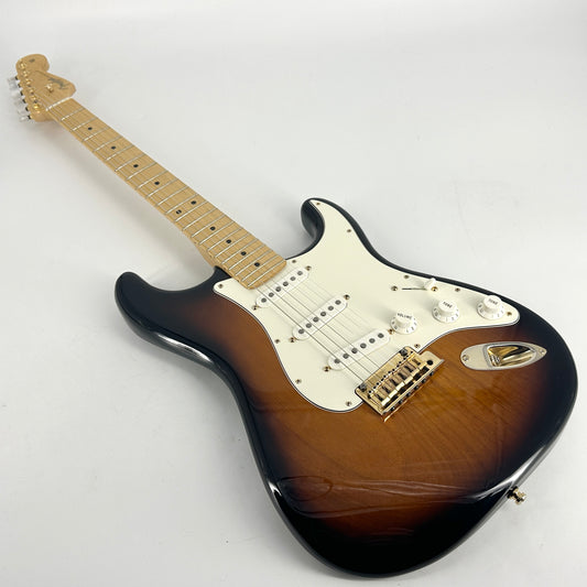 2014 Fender 60th Anniversary Commemorative American Stratocaster –  2 Tone Sunburst