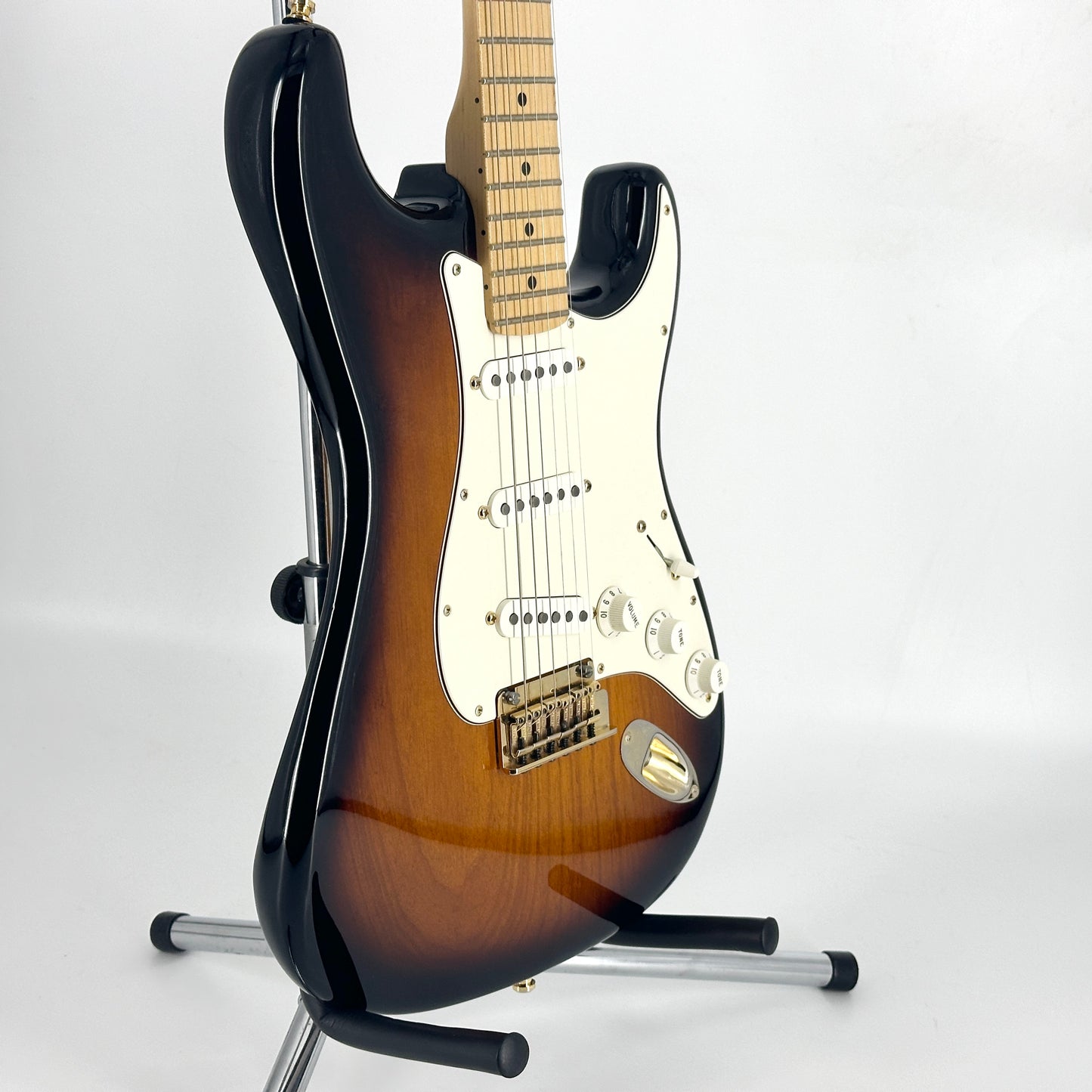 2014 Fender 60th Anniversary Commemorative American Stratocaster –  2 Tone Sunburst