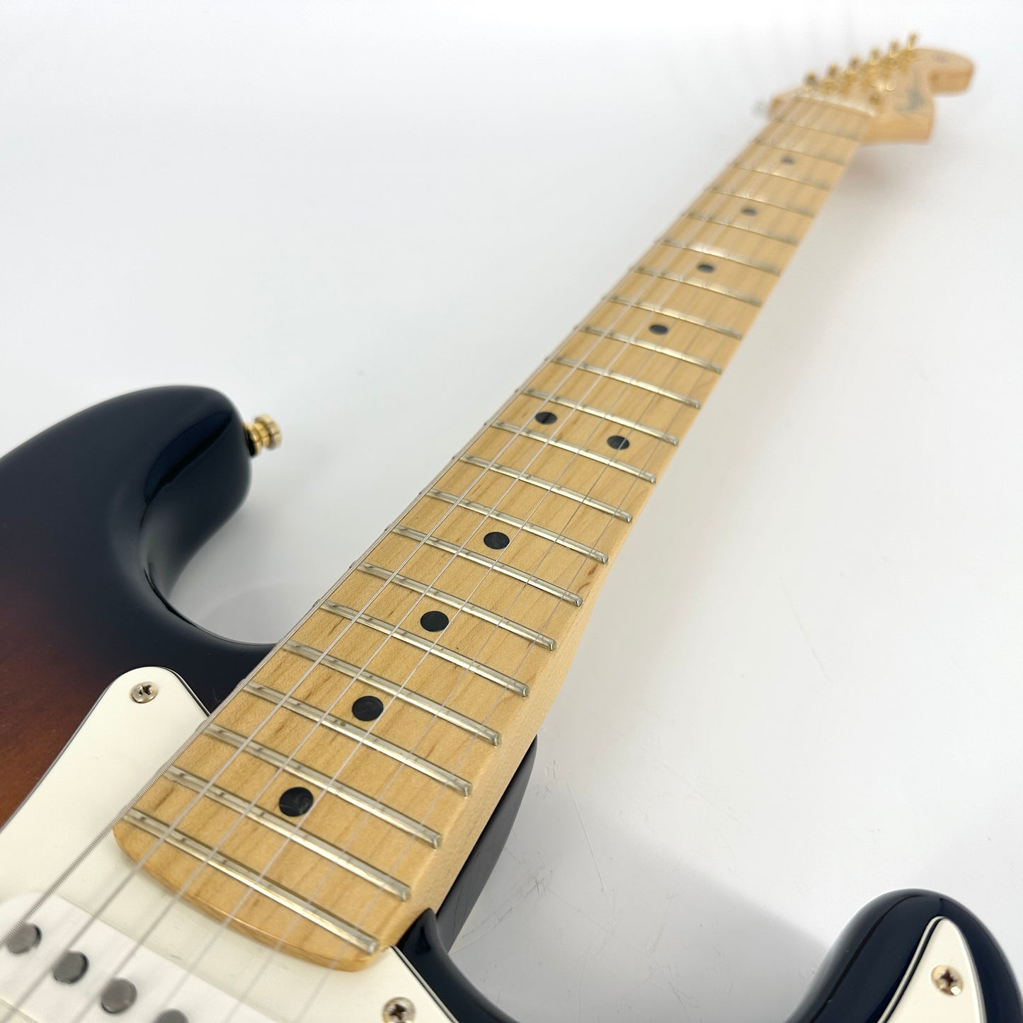 2014 Fender 60th Anniversary Commemorative American Stratocaster –  2 Tone Sunburst