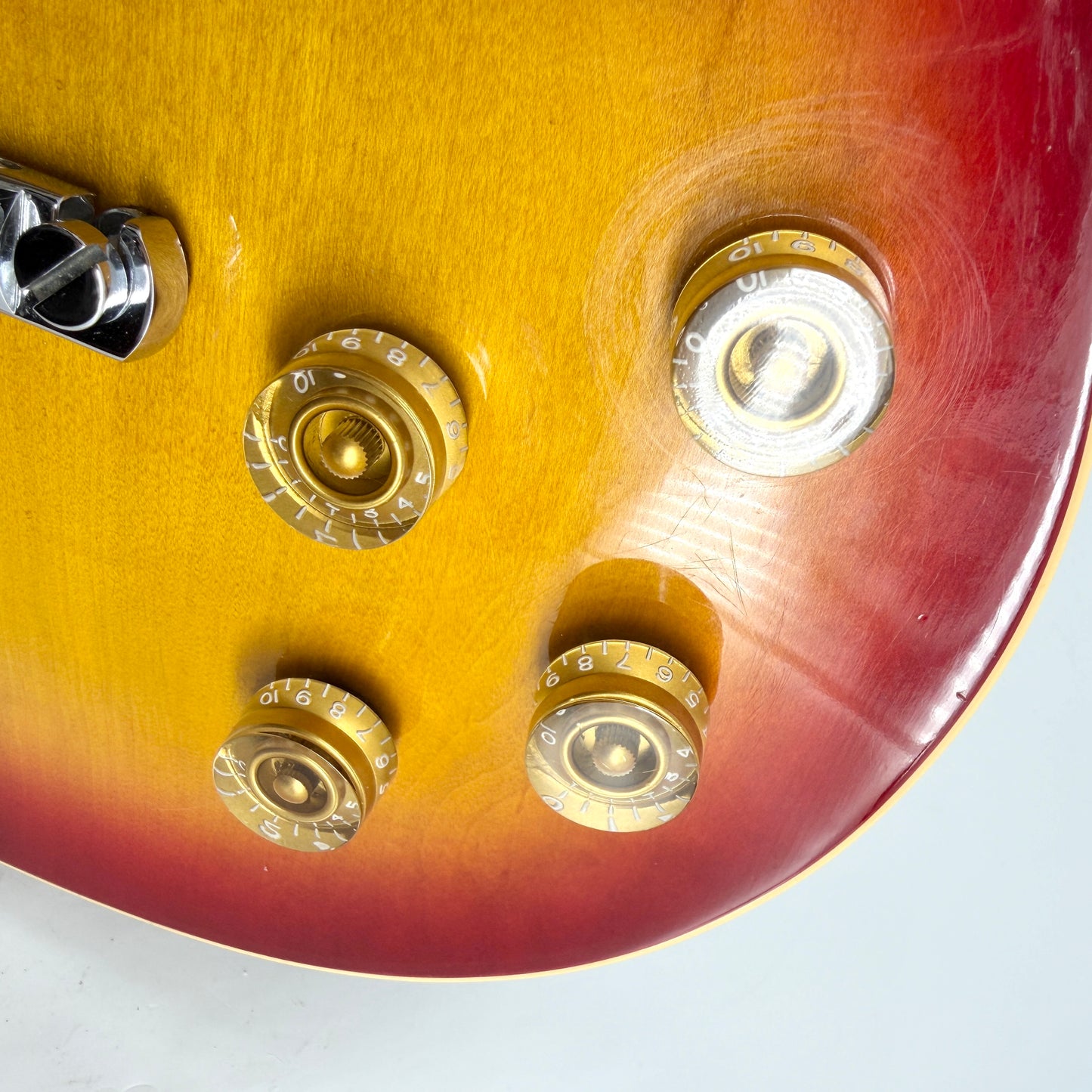 1995 Gibson Les Paul Standard – Cherry Sunburst
