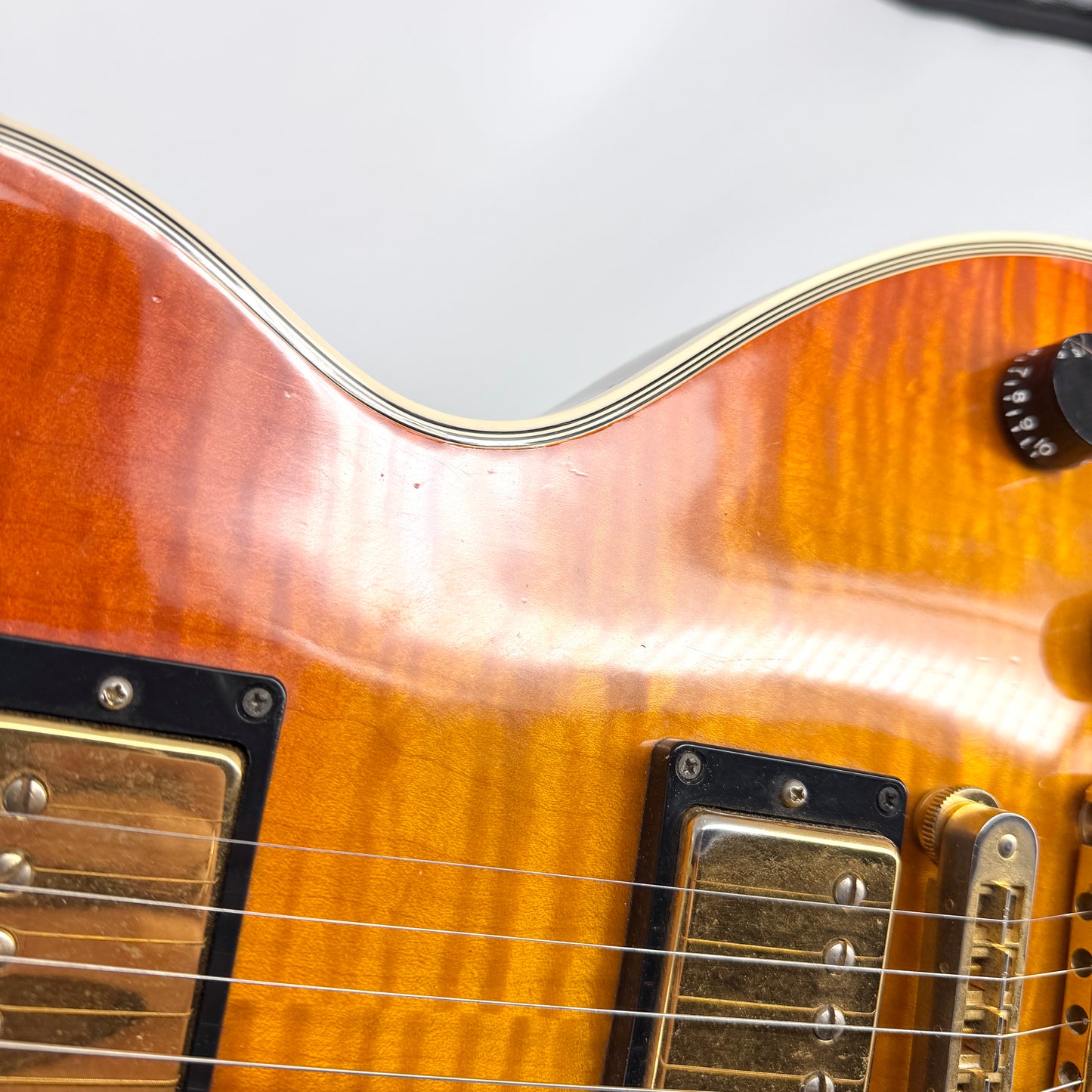 2001 Gibson Les Paul Custom – Tangerine Burst