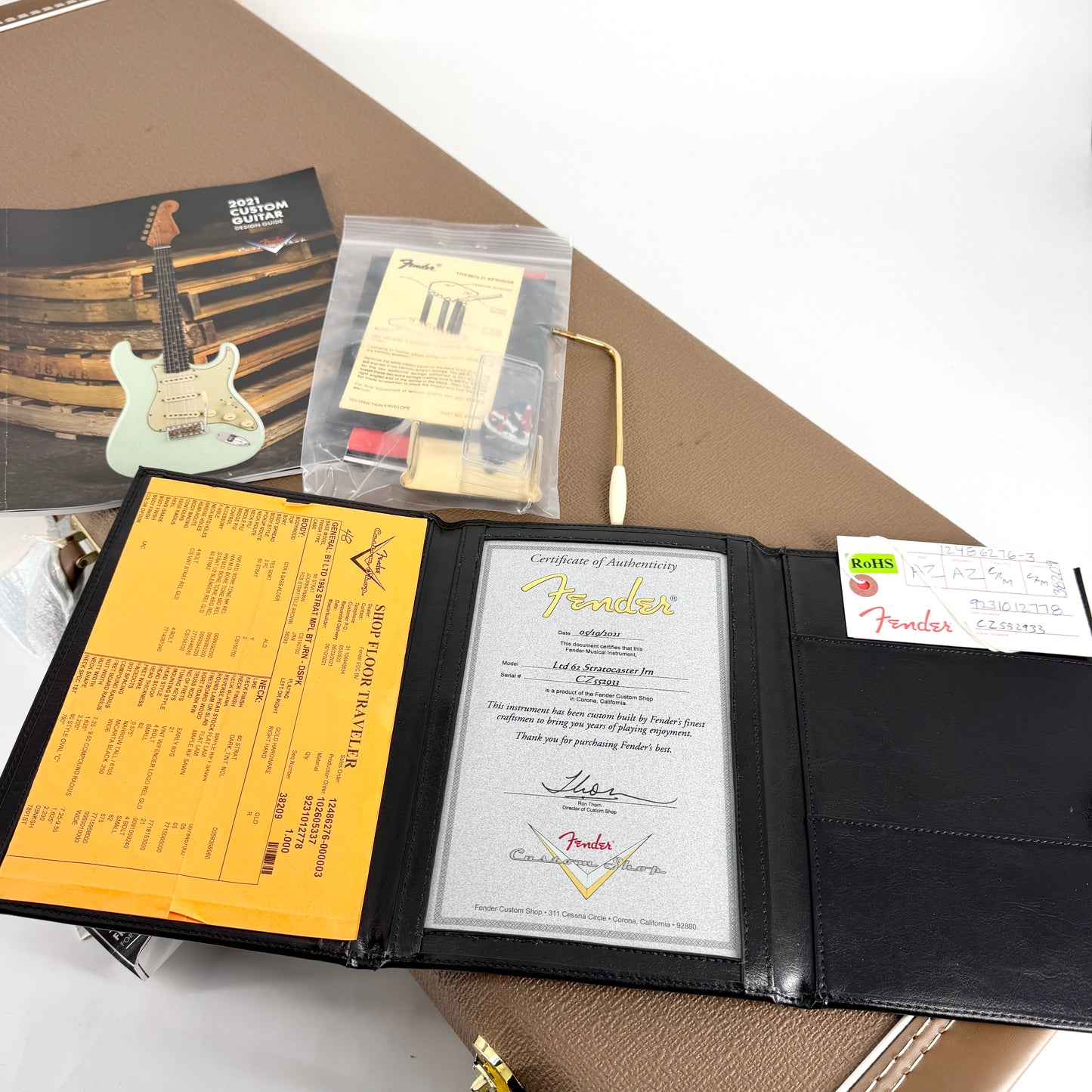 2021 Fender Custom Shop Limited Edition ’62 Journeyman Relic Stratocaster - Dirty Shell Pink