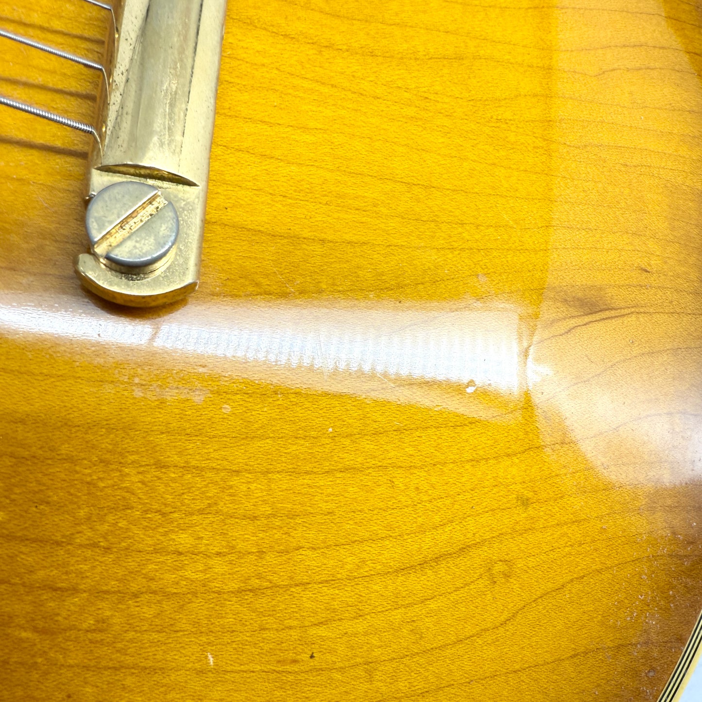 1998 Gibson Les Paul Custom – Honey Burst
